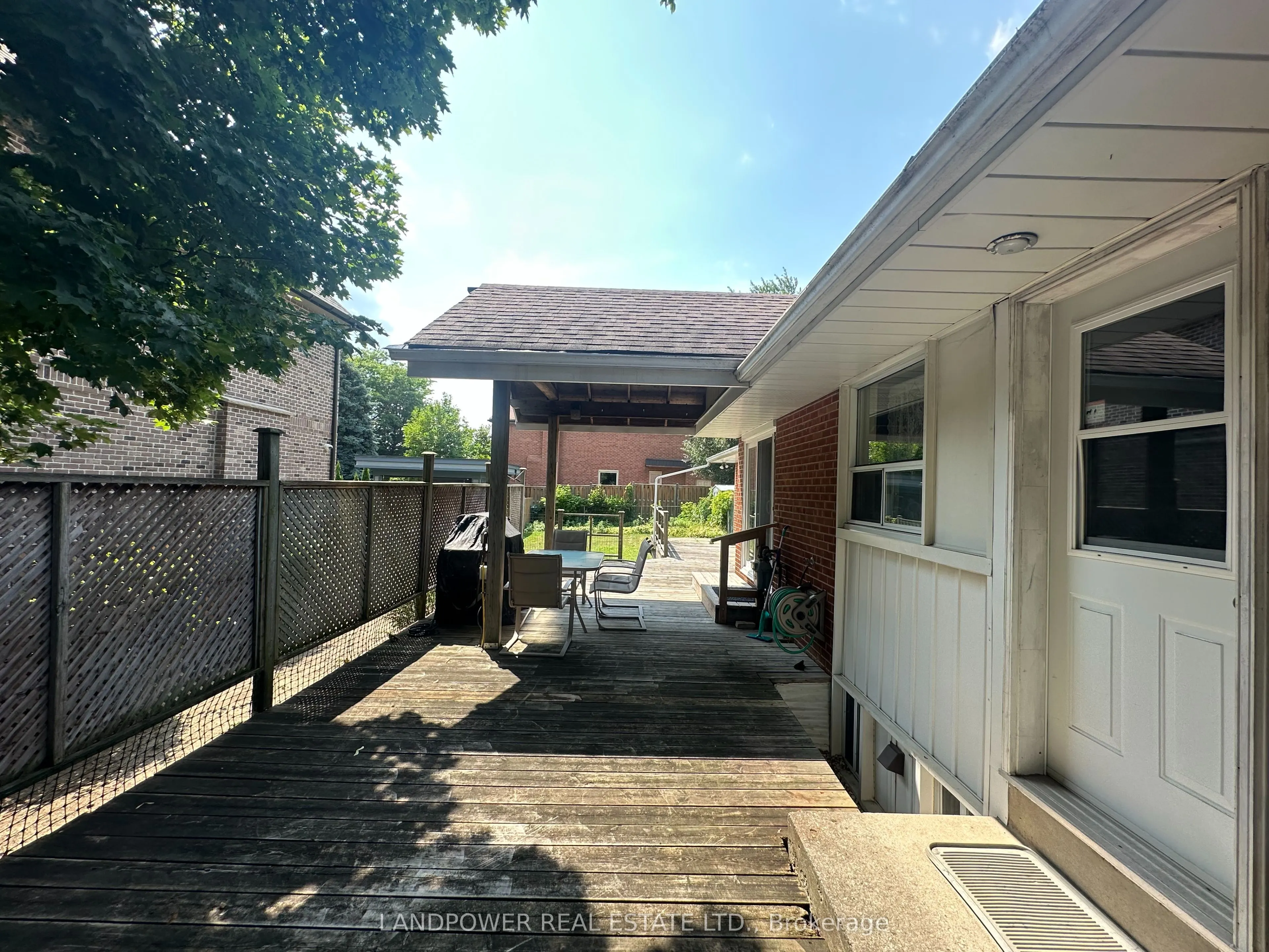 44 Starlight Crescent