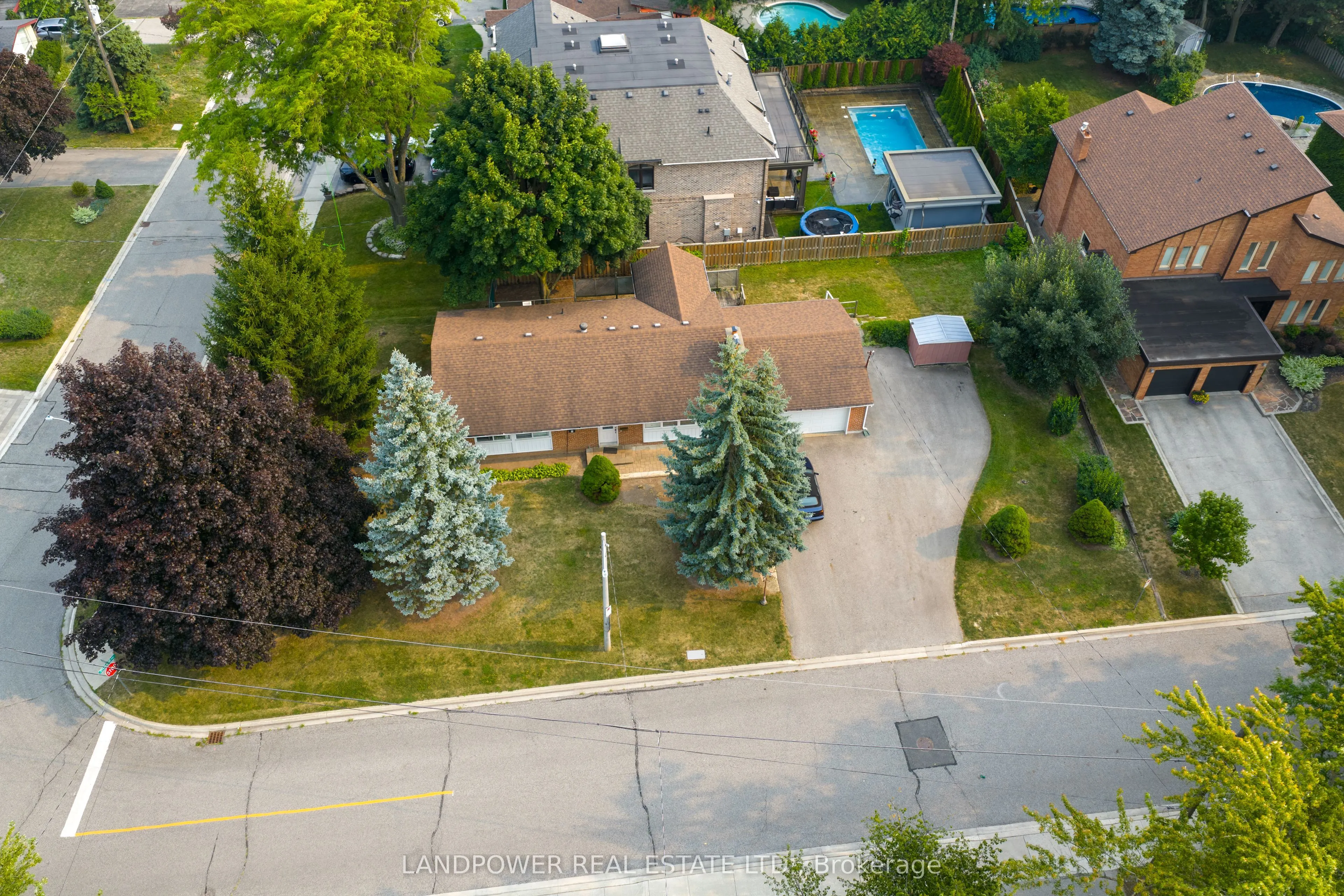 44 Starlight Crescent
