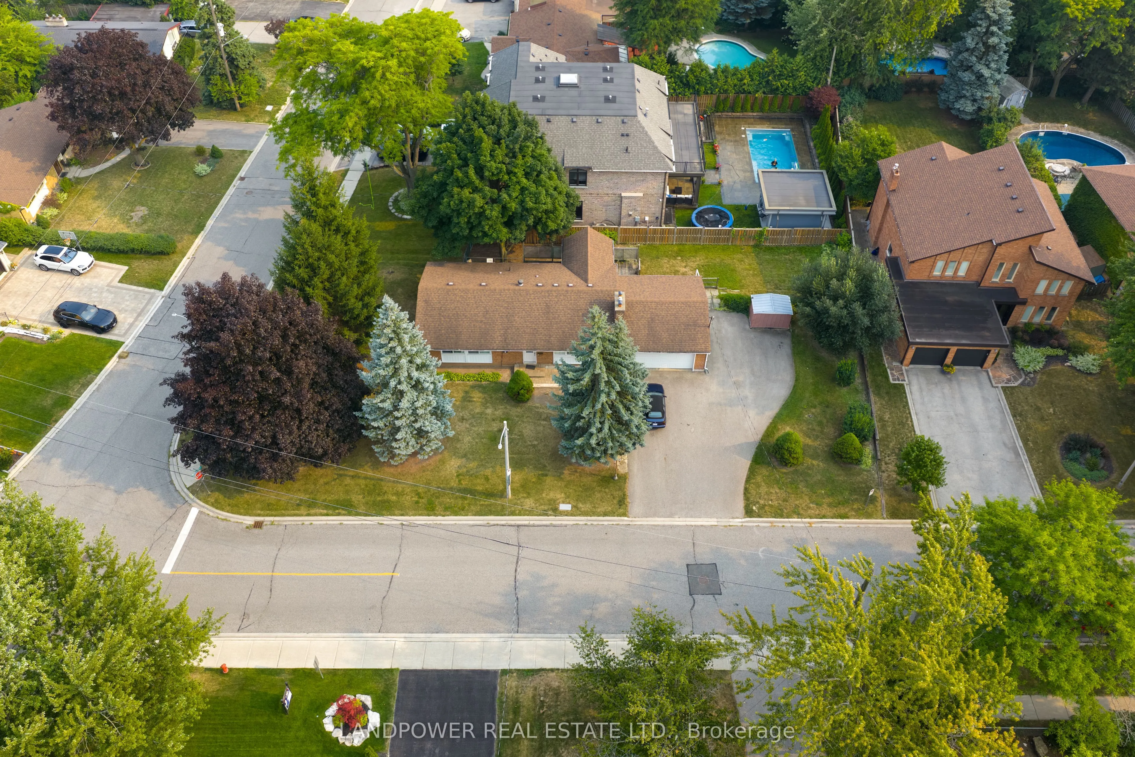 44 Starlight Crescent