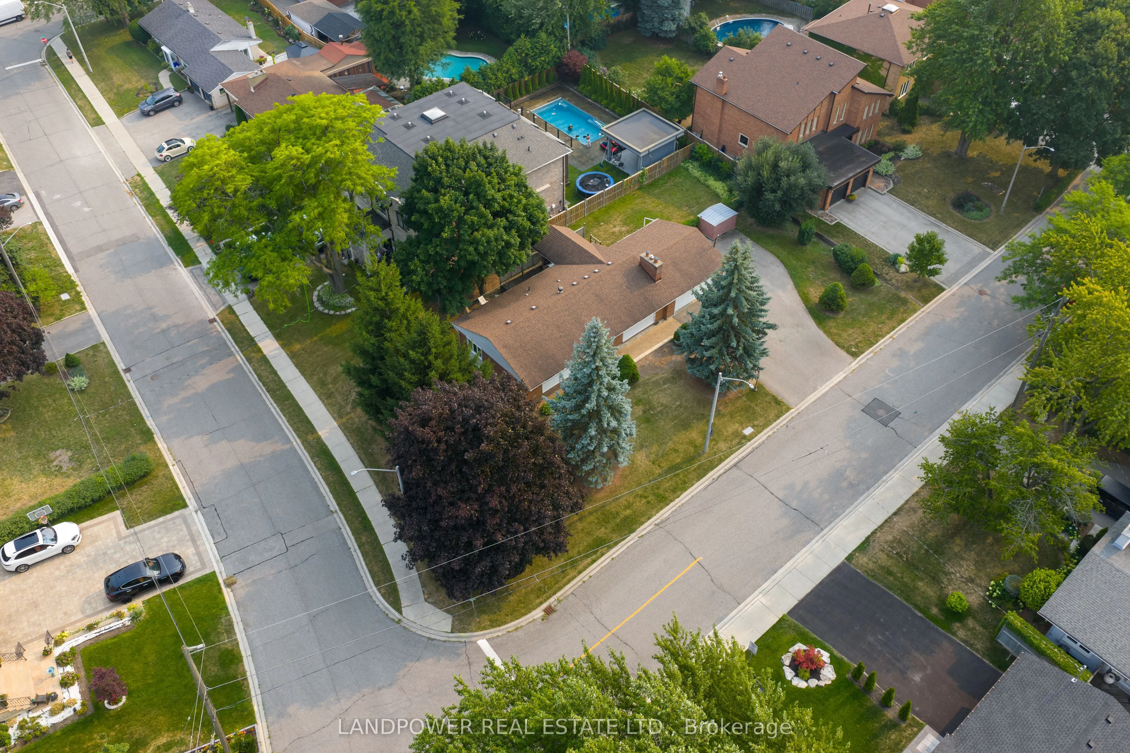 44 Starlight Crescent