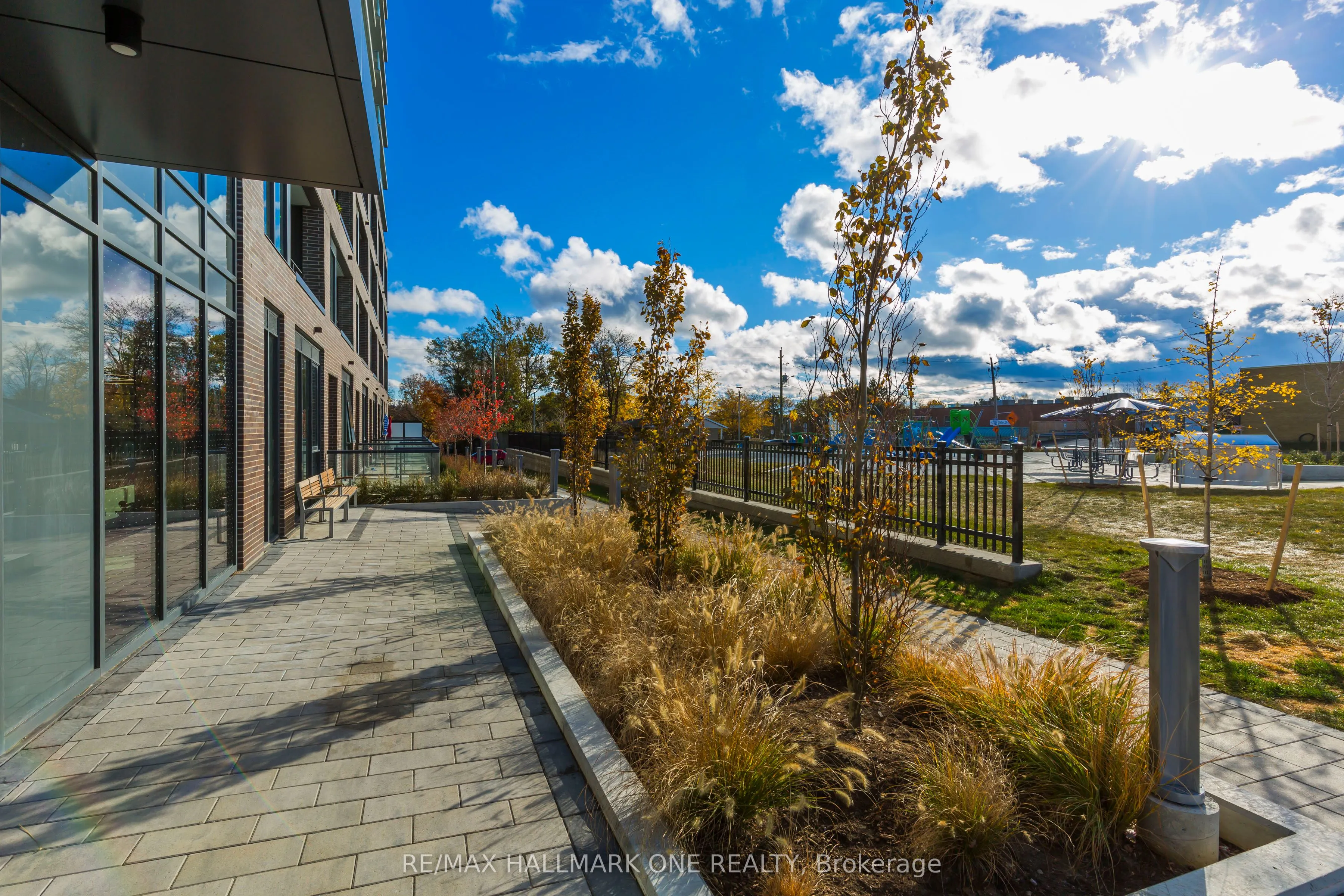 185 Deerfield Road, #904