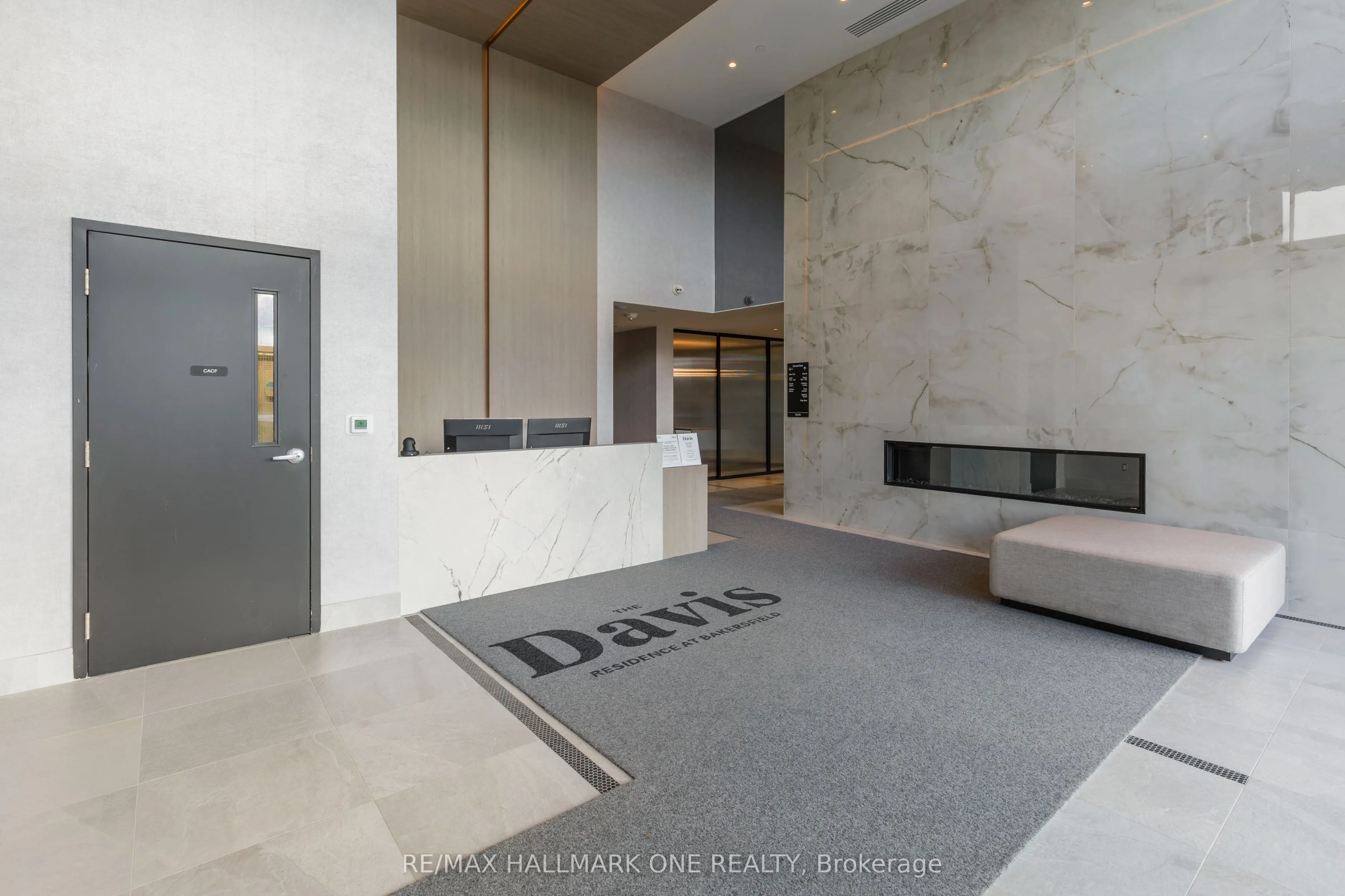 185 Deerfield Road, #904