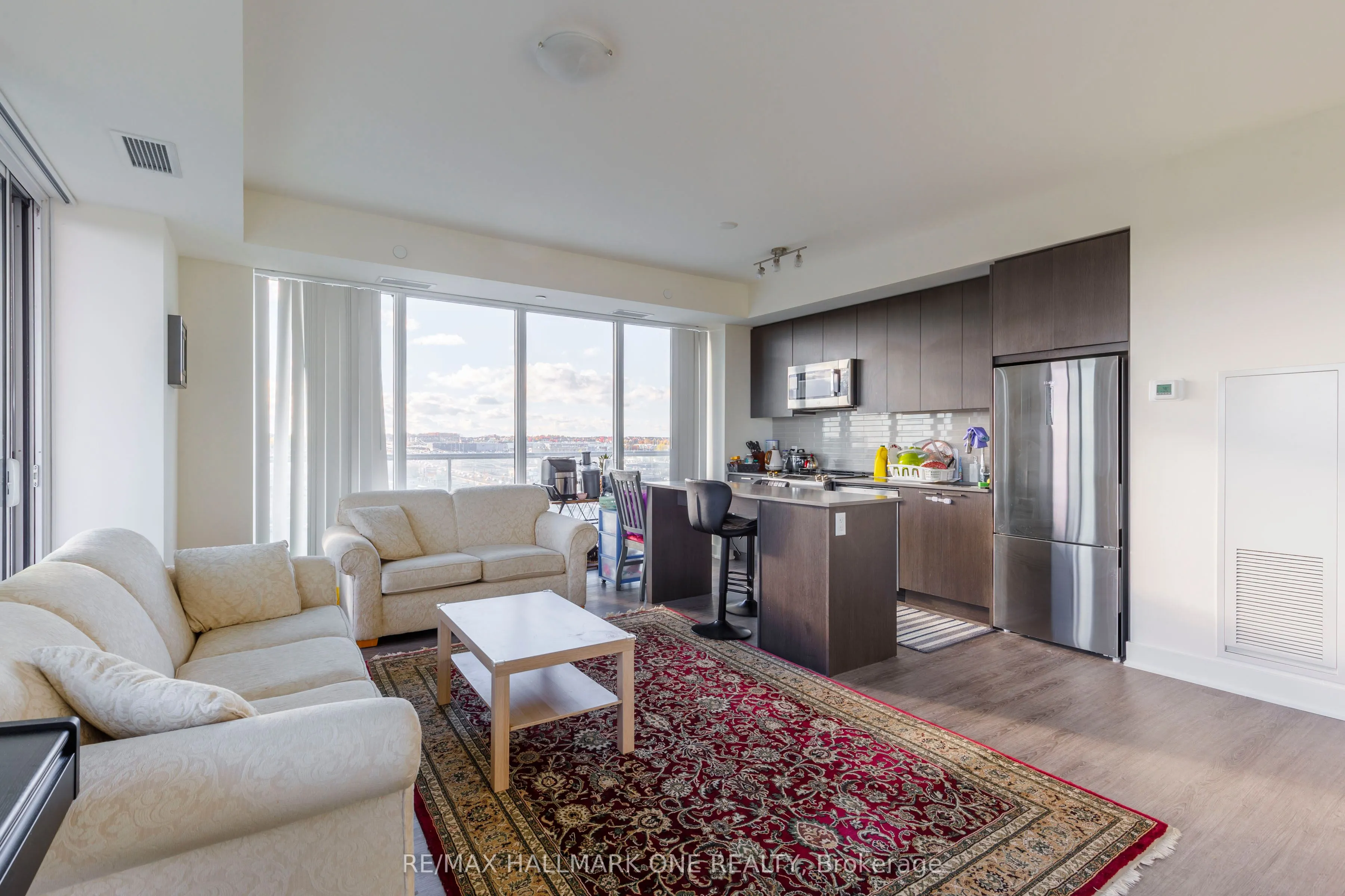 185 Deerfield Road, #904