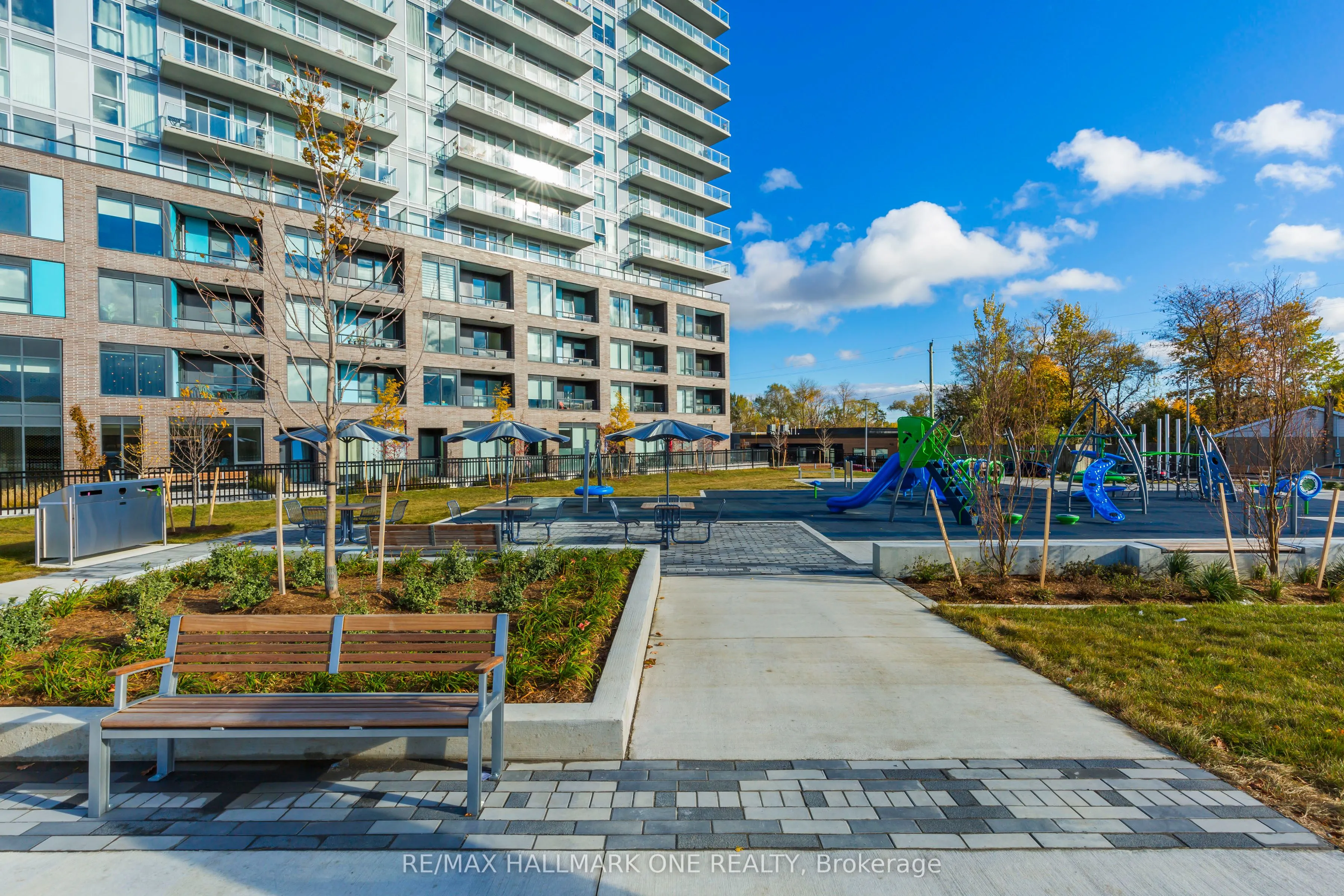 185 Deerfield Road, #904