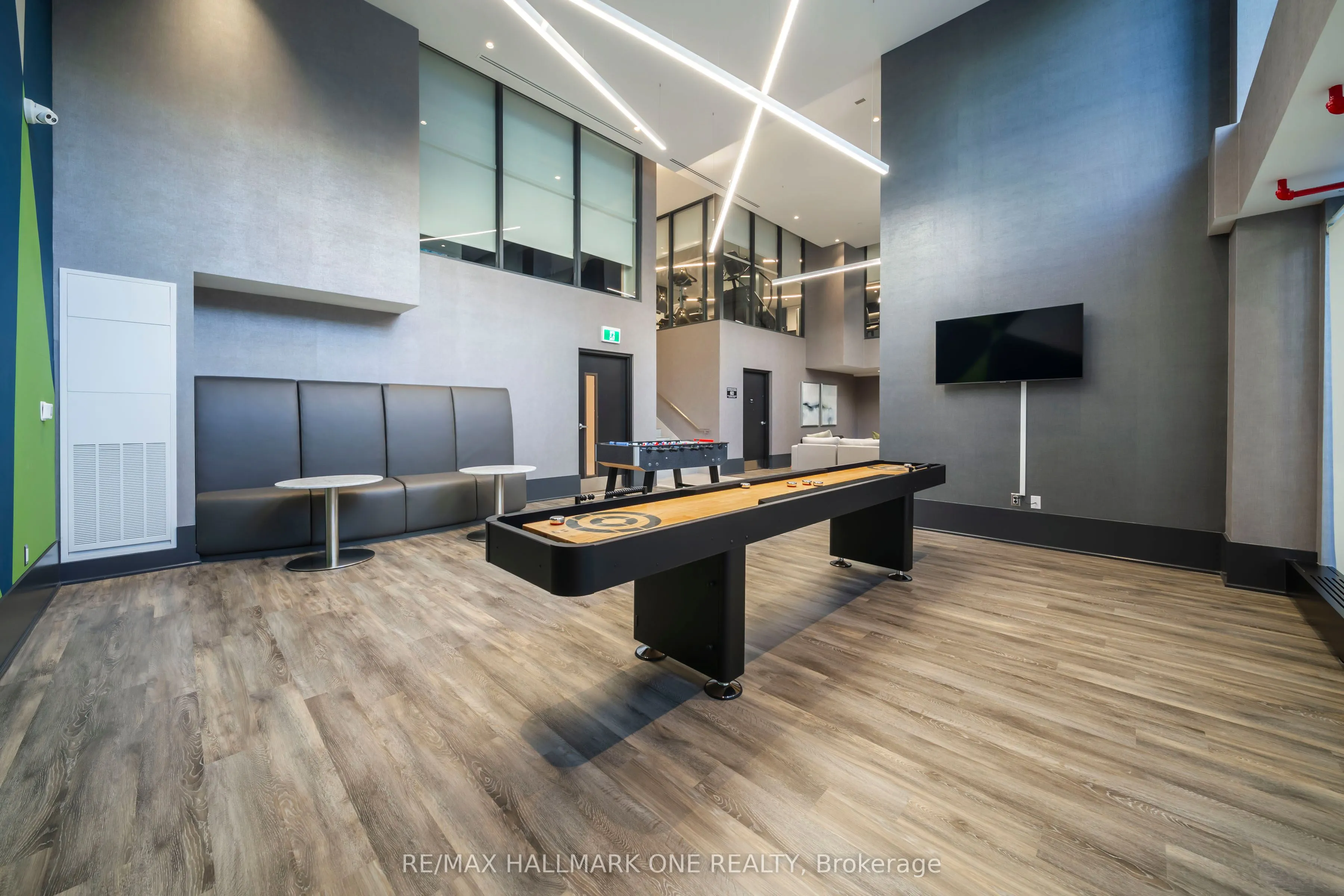 185 Deerfield Road, #904