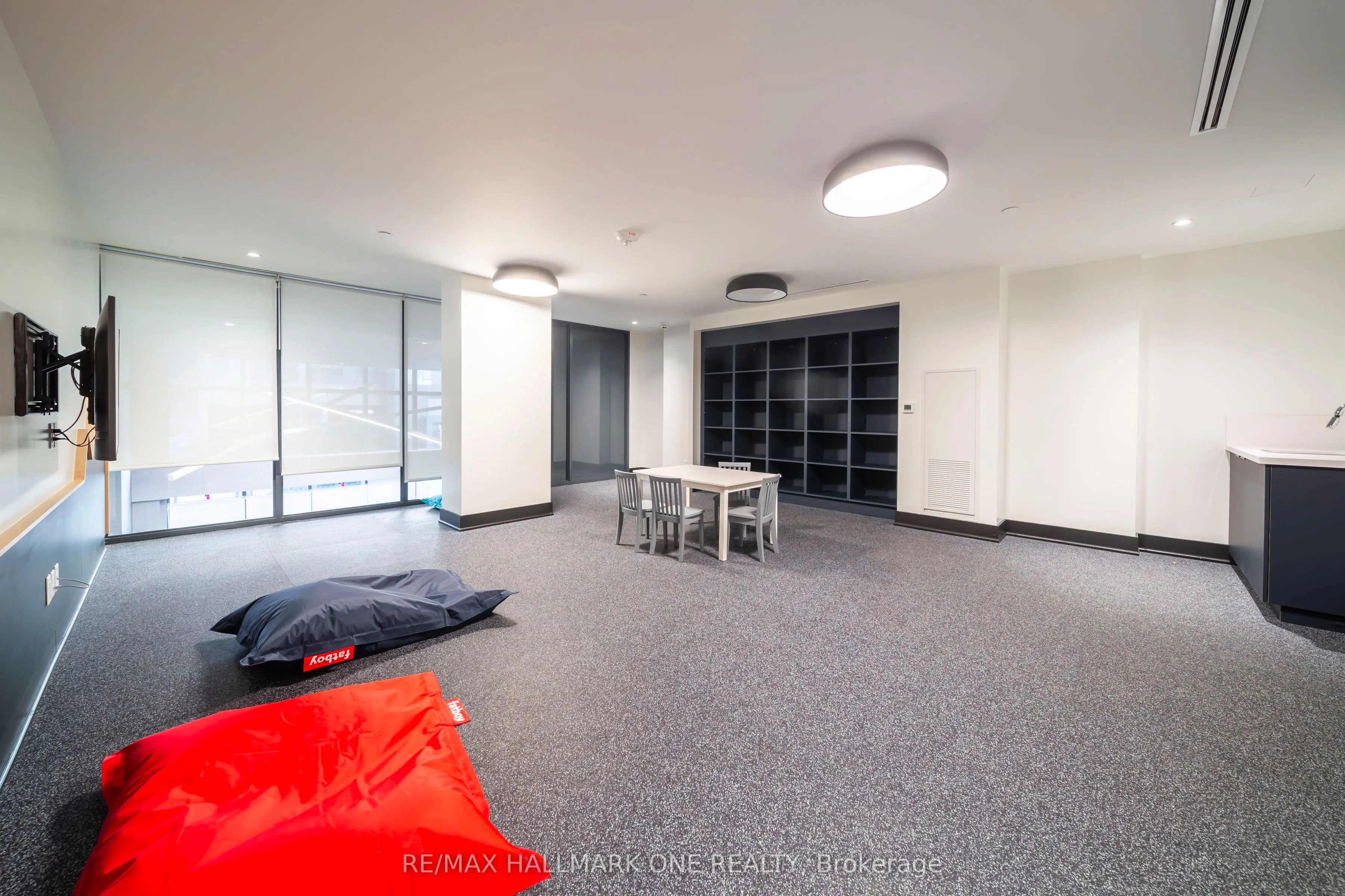 185 Deerfield Road, #904