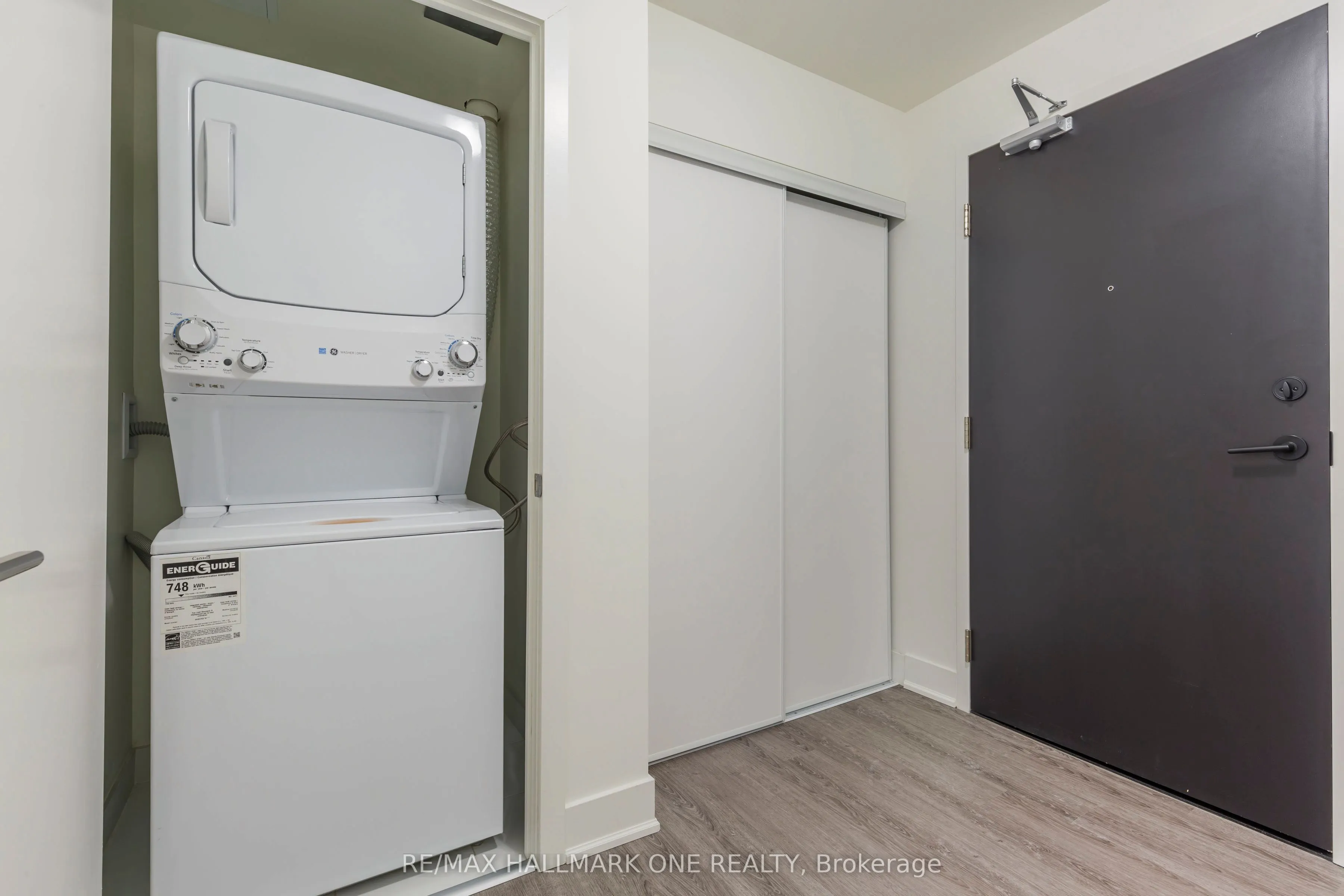 185 Deerfield Road, #904
