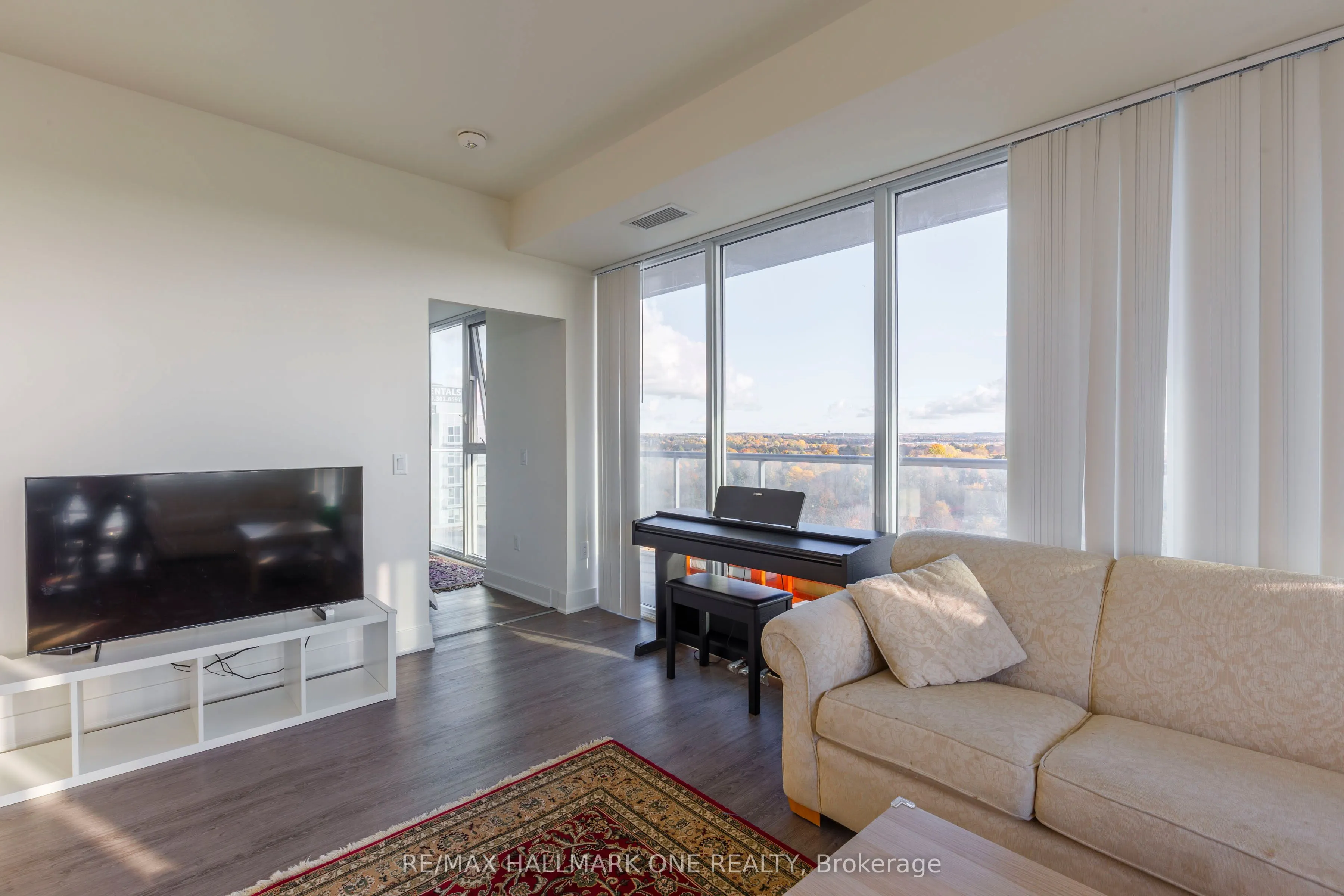 185 Deerfield Road, #904