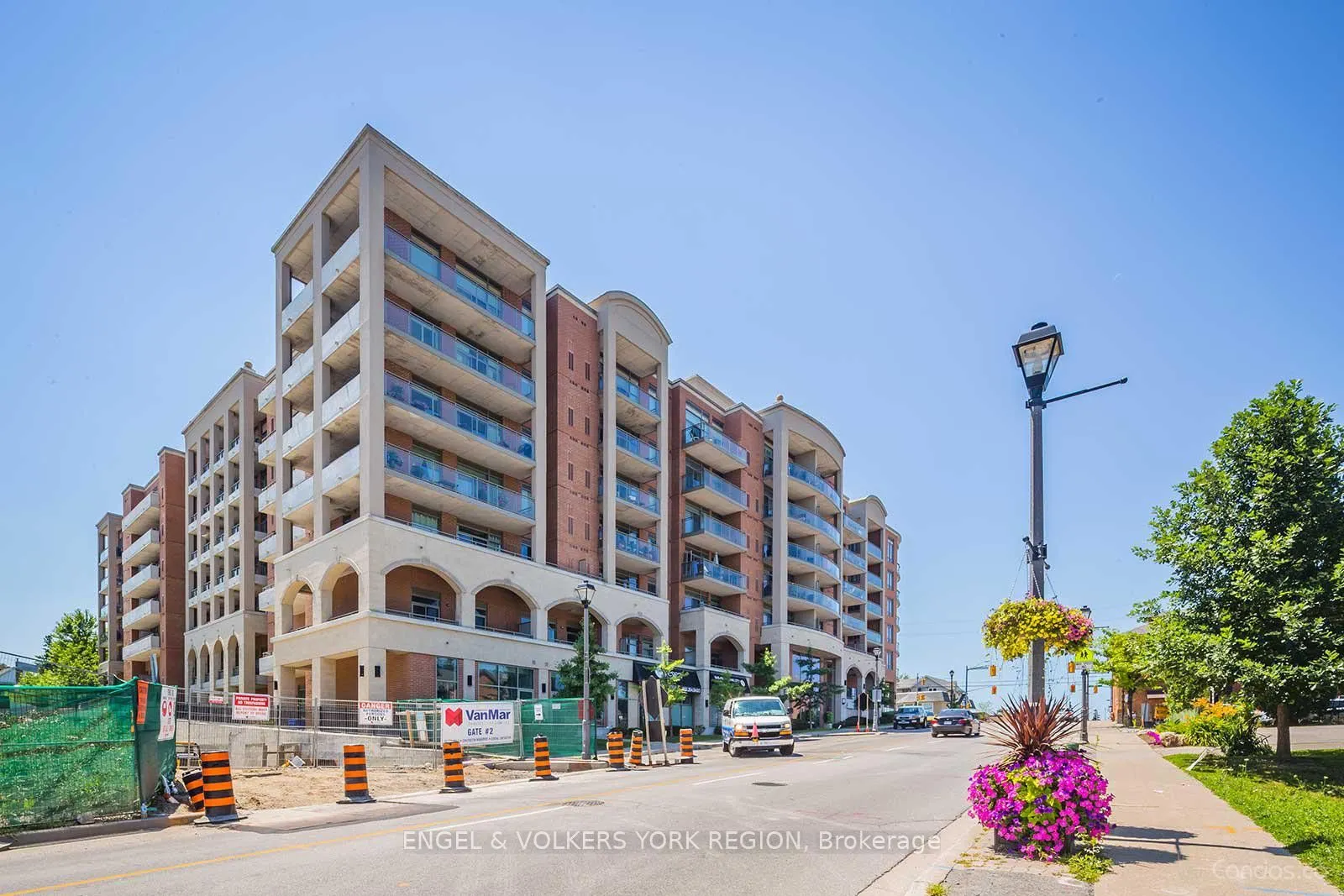 281 Woodbridge Avenue, #106