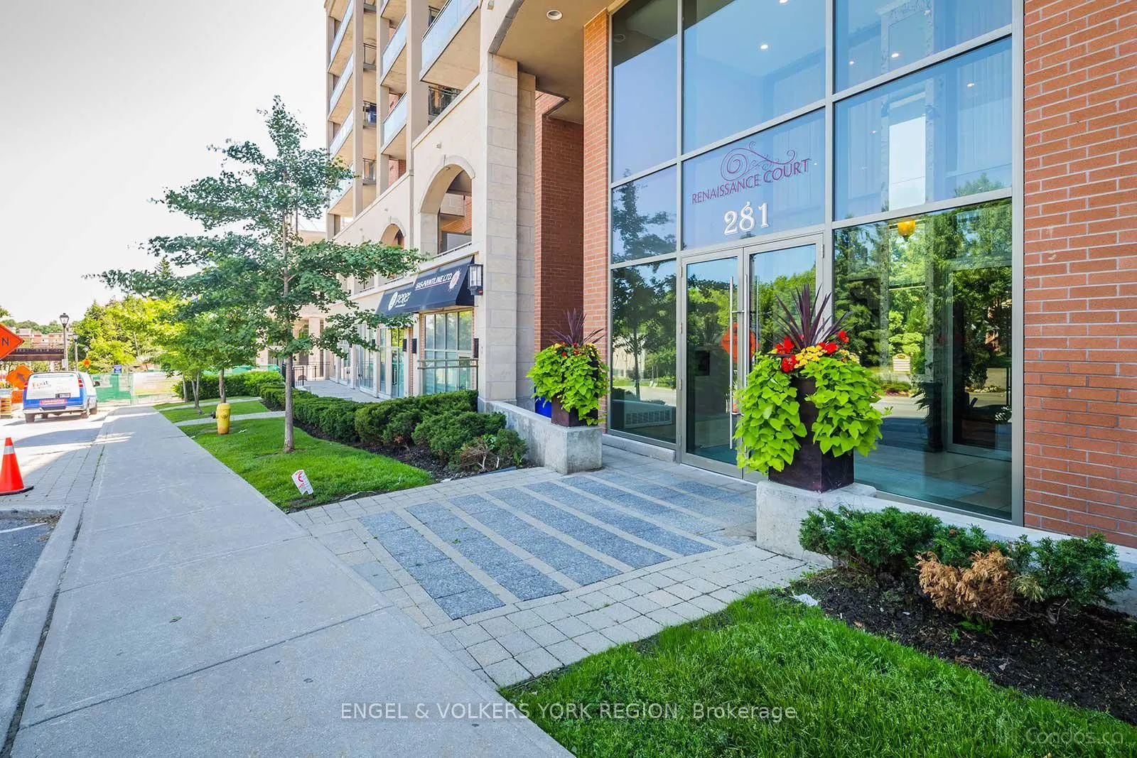 281 Woodbridge Avenue, #106
