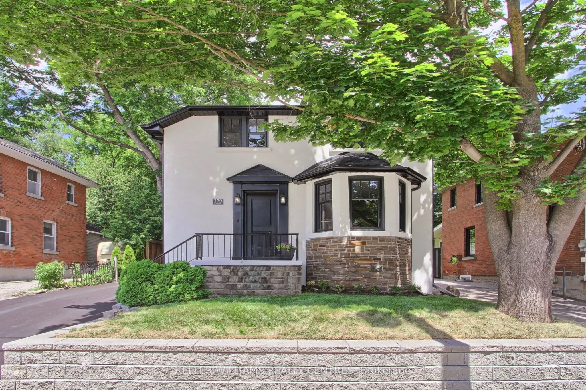 379 Park Avenue