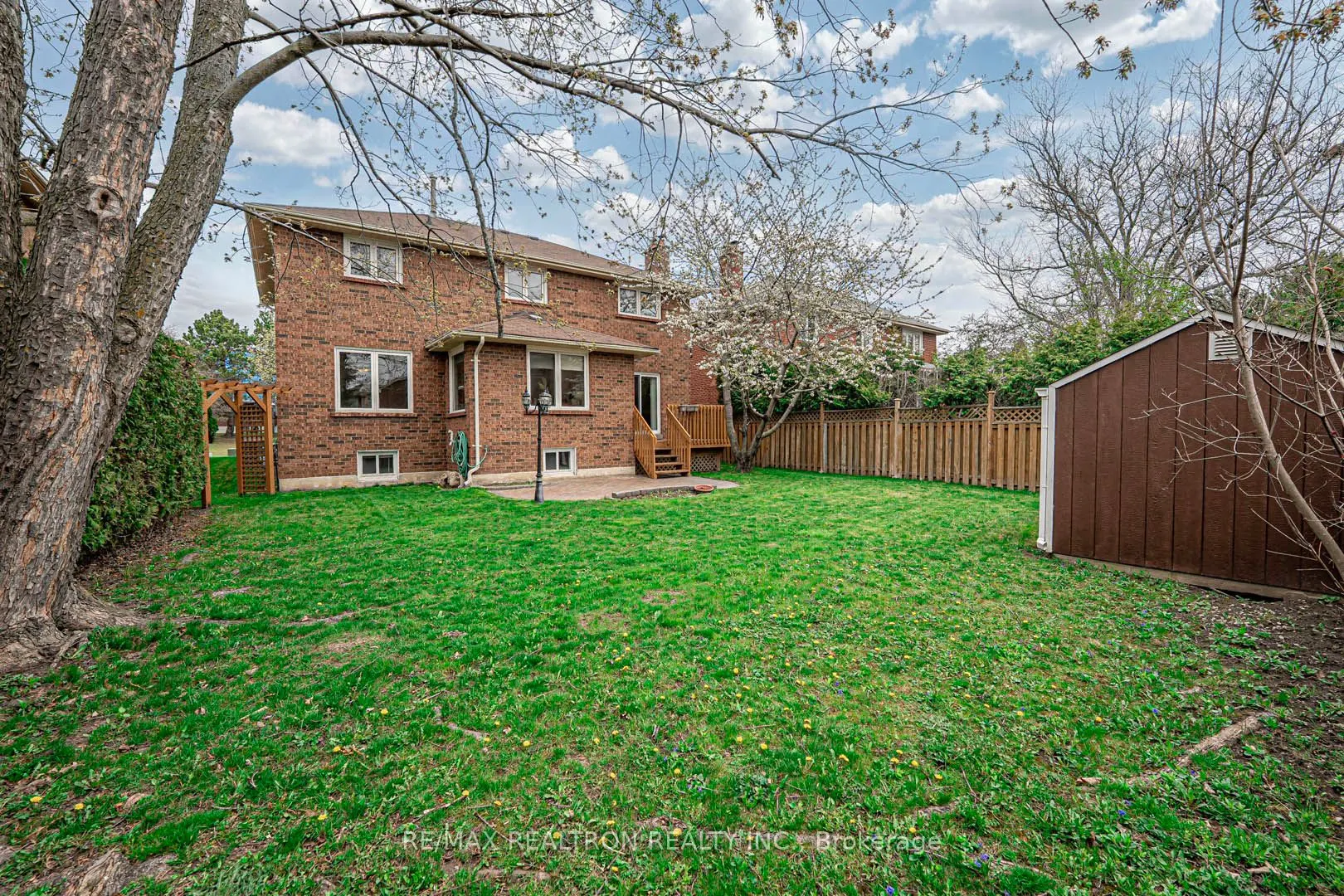 53 Leighland Drive