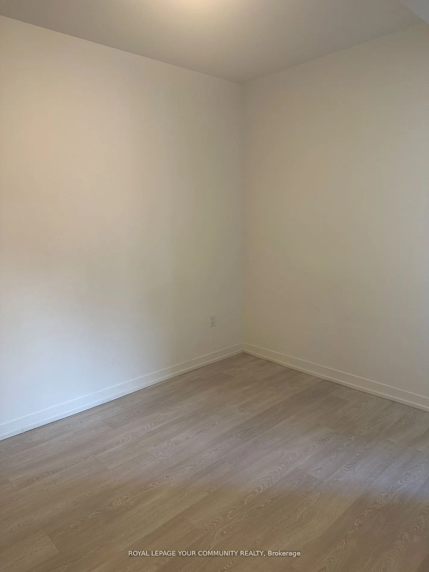 8868 Yonge Street, #225