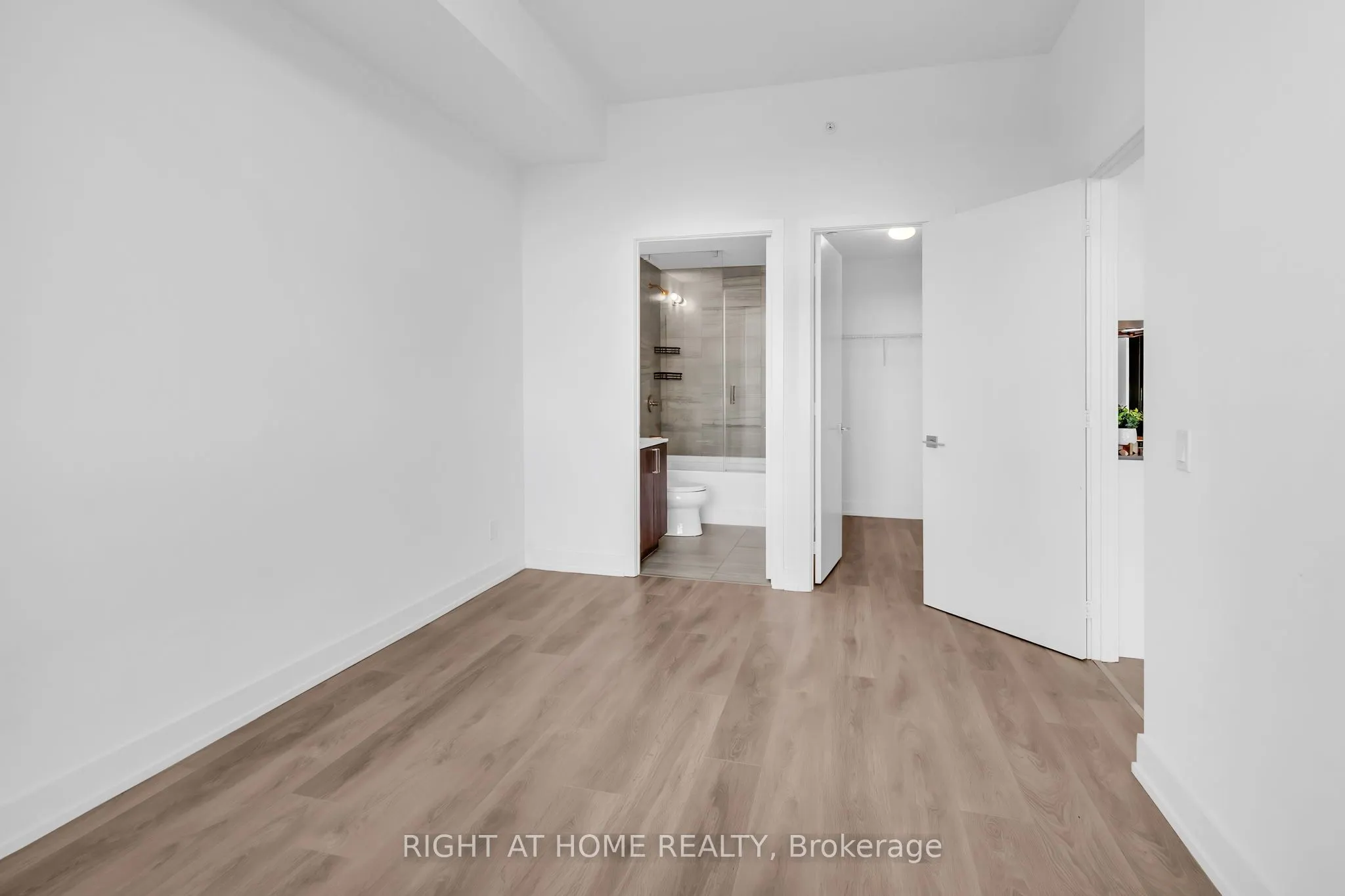 278 Buchanan Drive, #807E