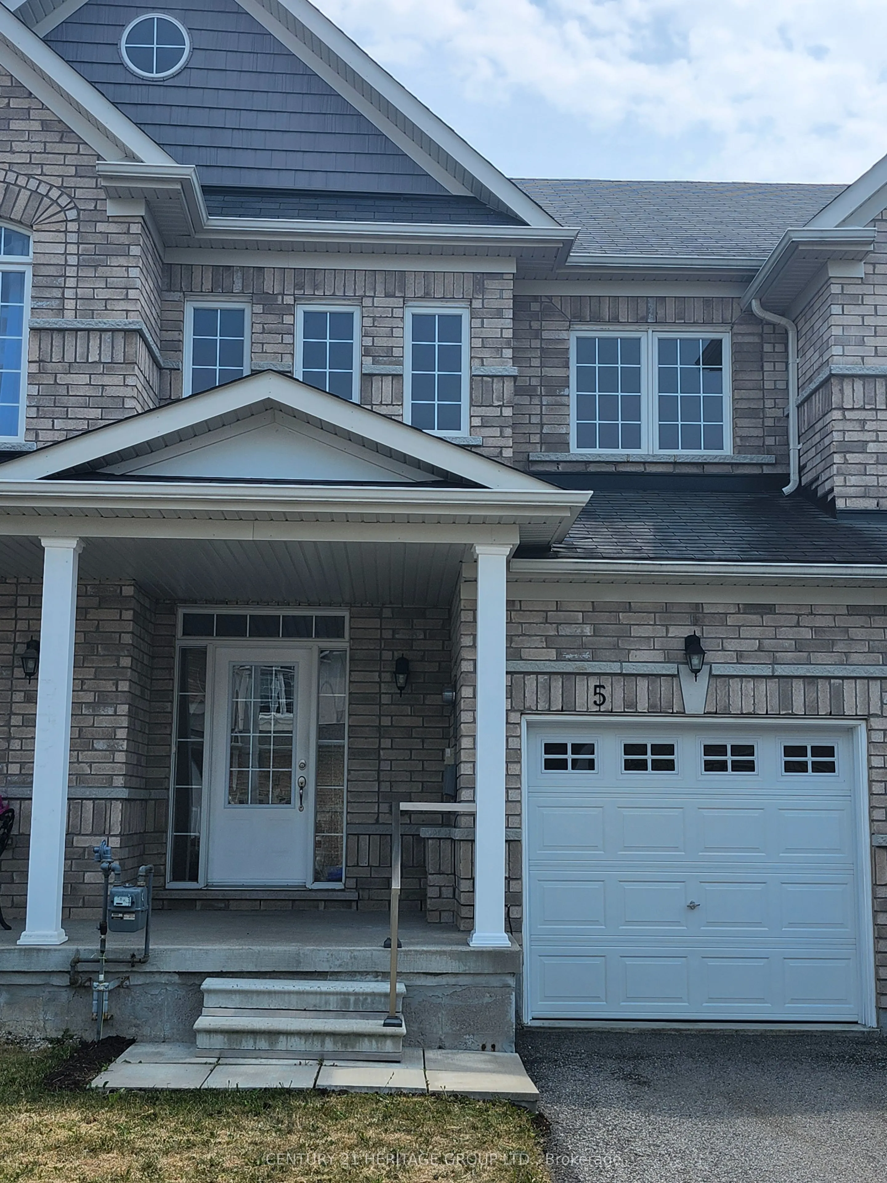 5 Daniele Crescent