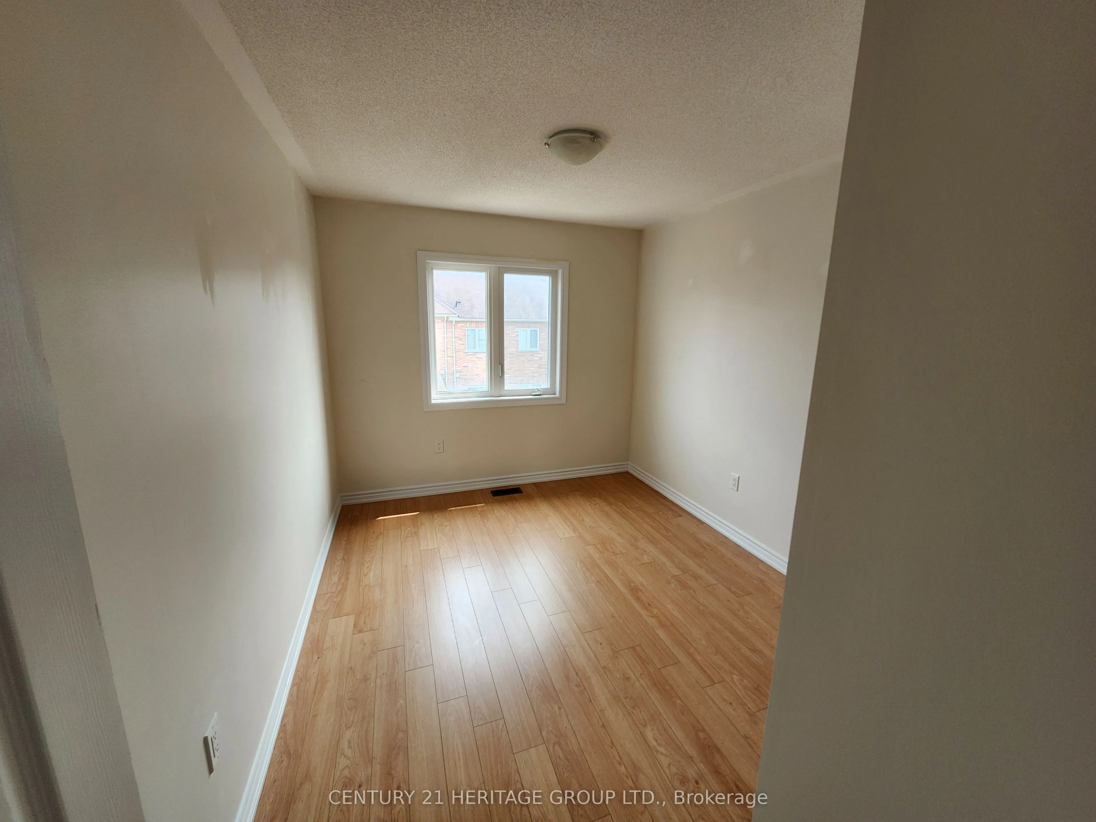 5 Daniele Crescent