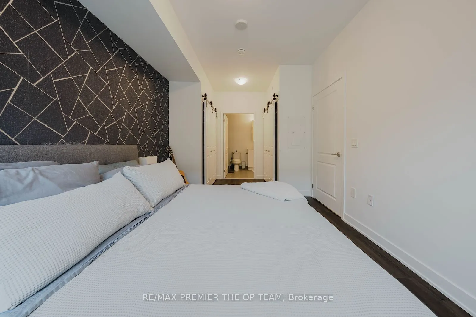 100 Eagle Rock Way, #707