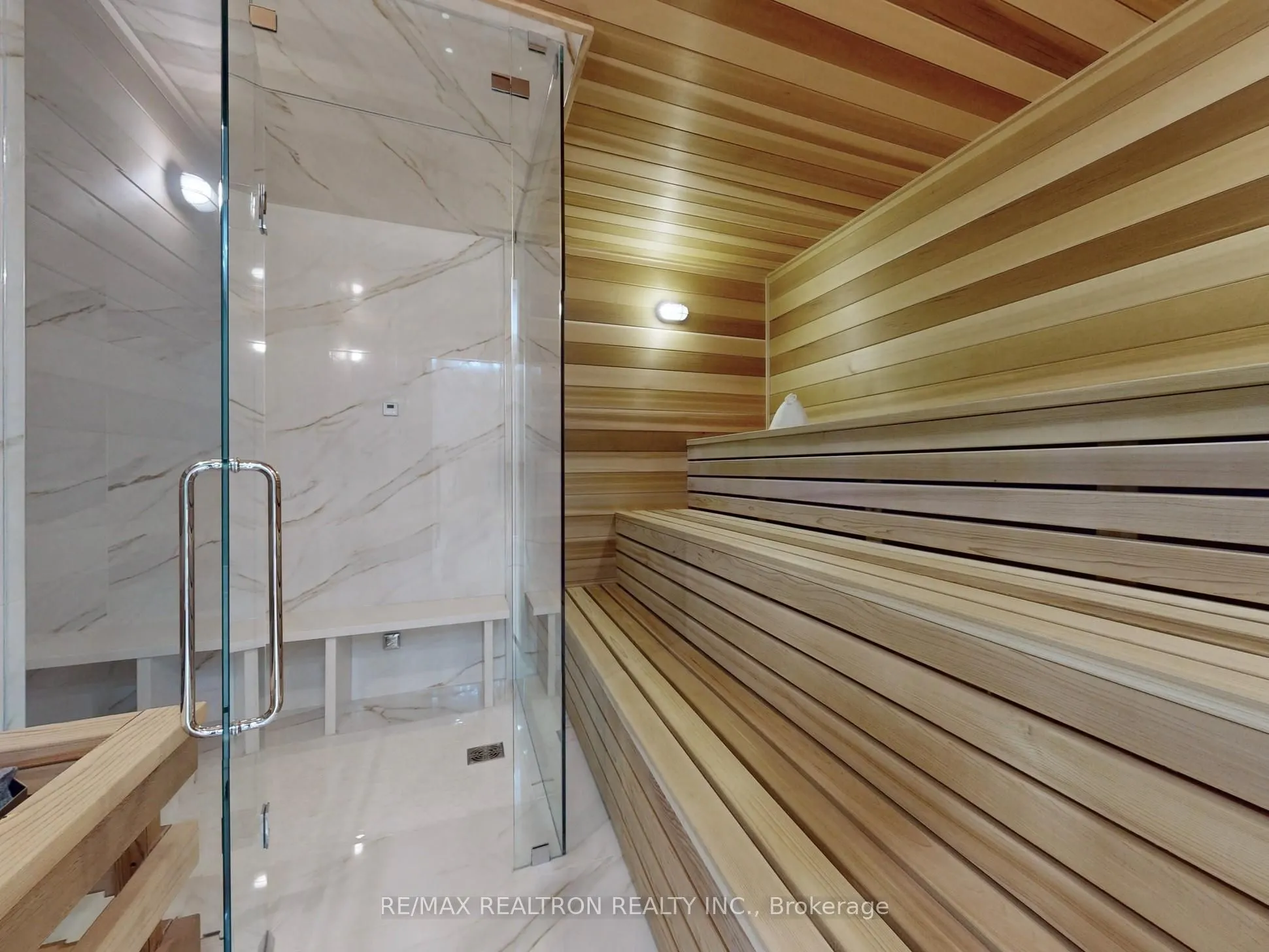 14358 Bathurst Street