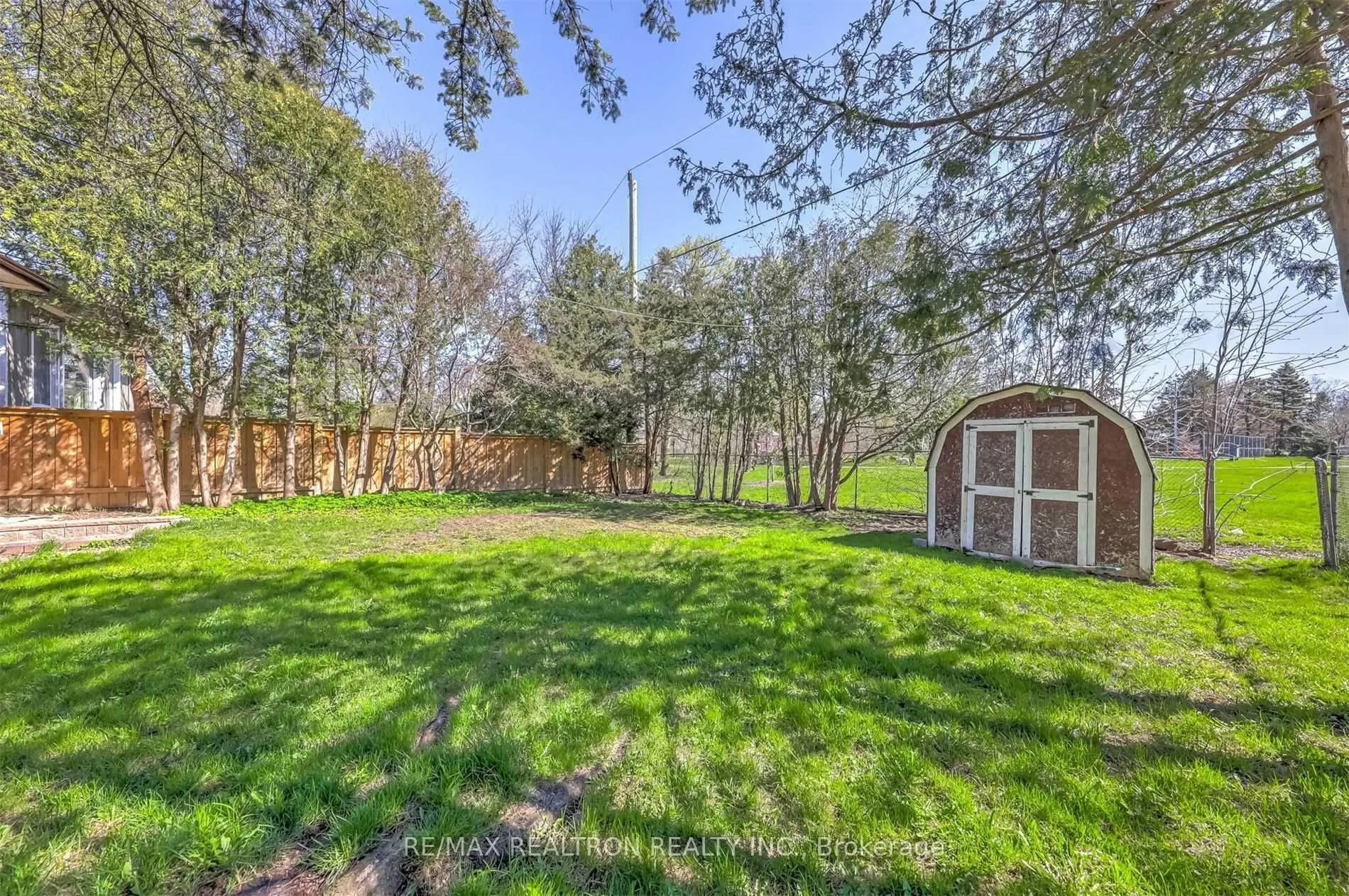 105 Fred Varley Drive
