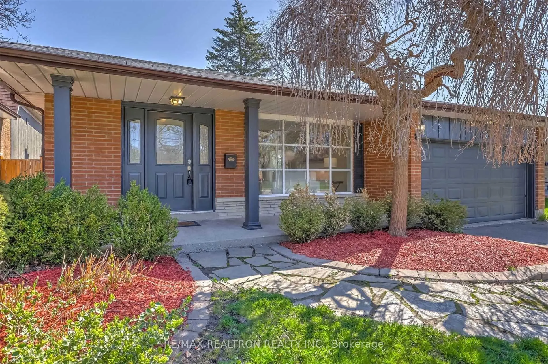 105 Fred Varley Drive