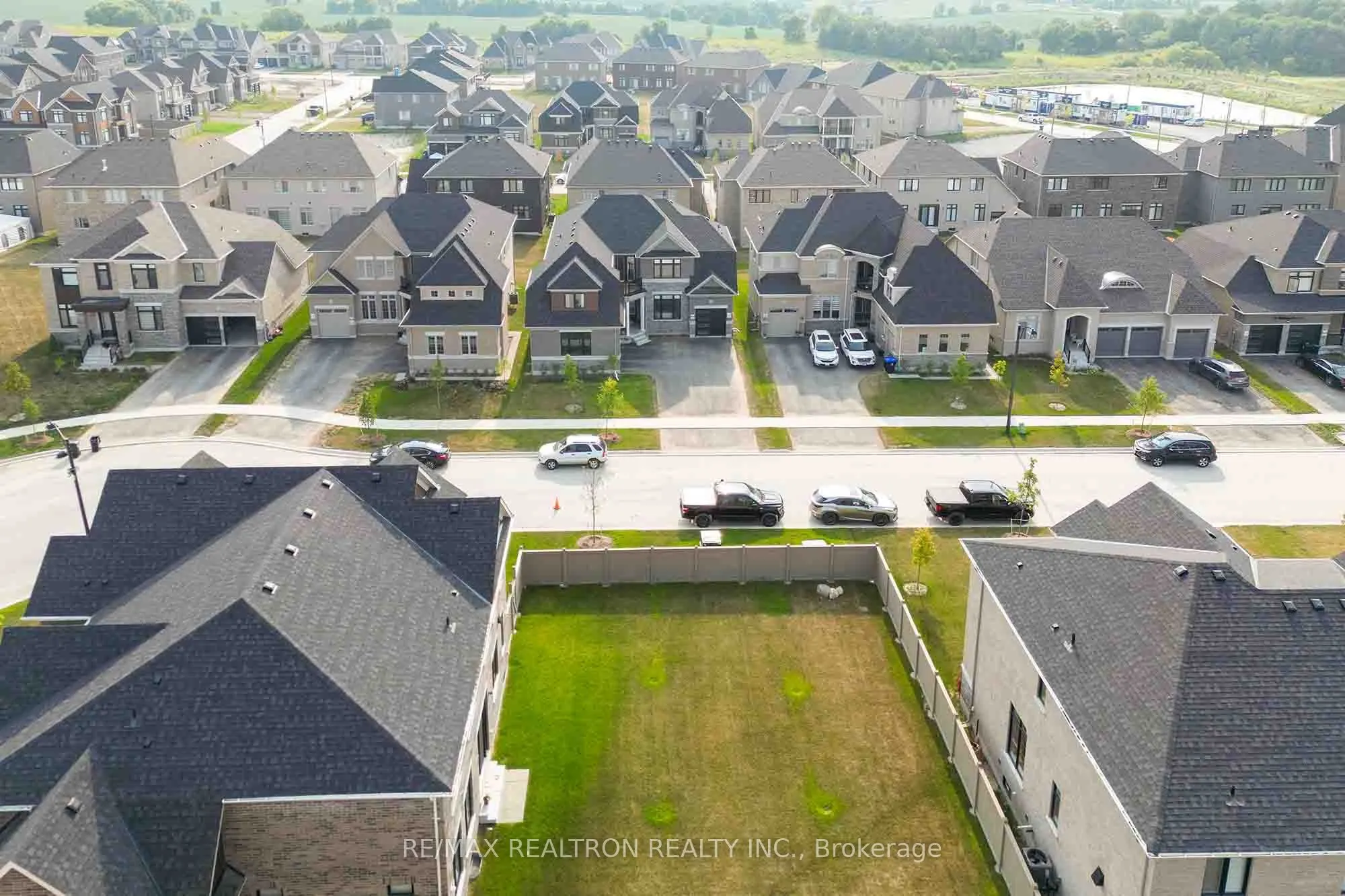 32 Bellflower Crescent