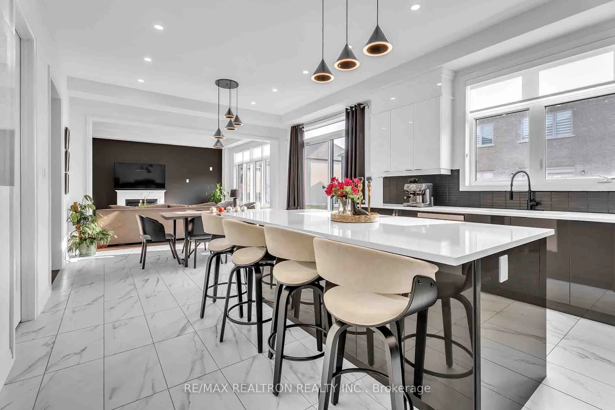 32 Bellflower Crescent