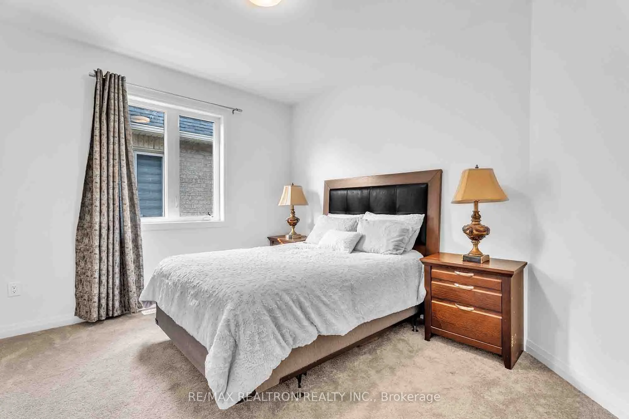 32 Bellflower Crescent
