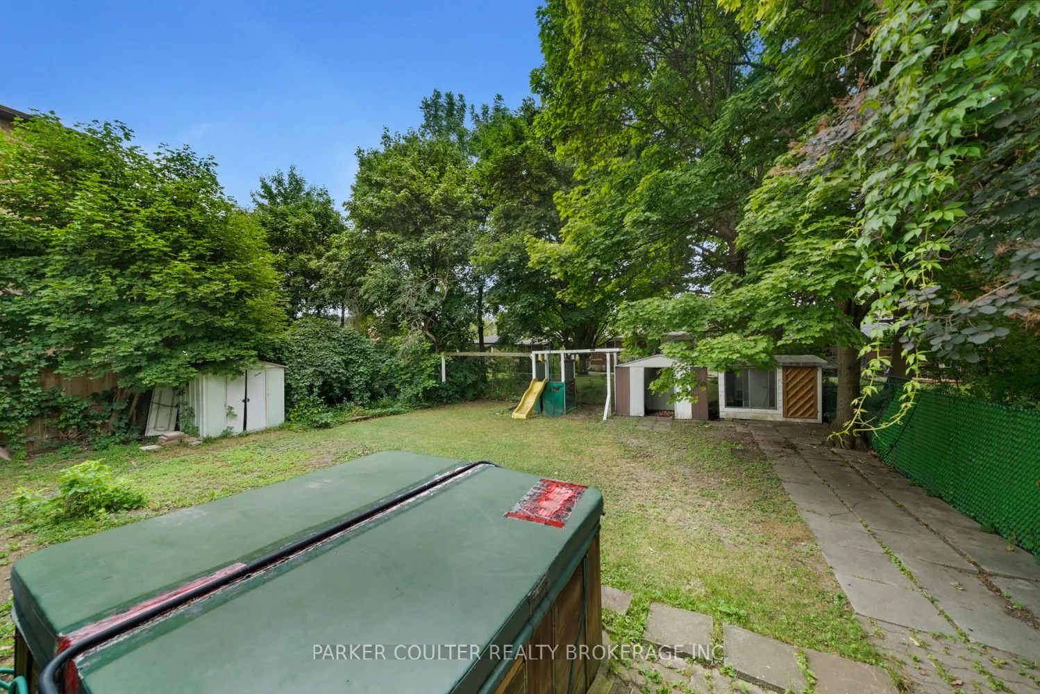 105 Rockport Crescent