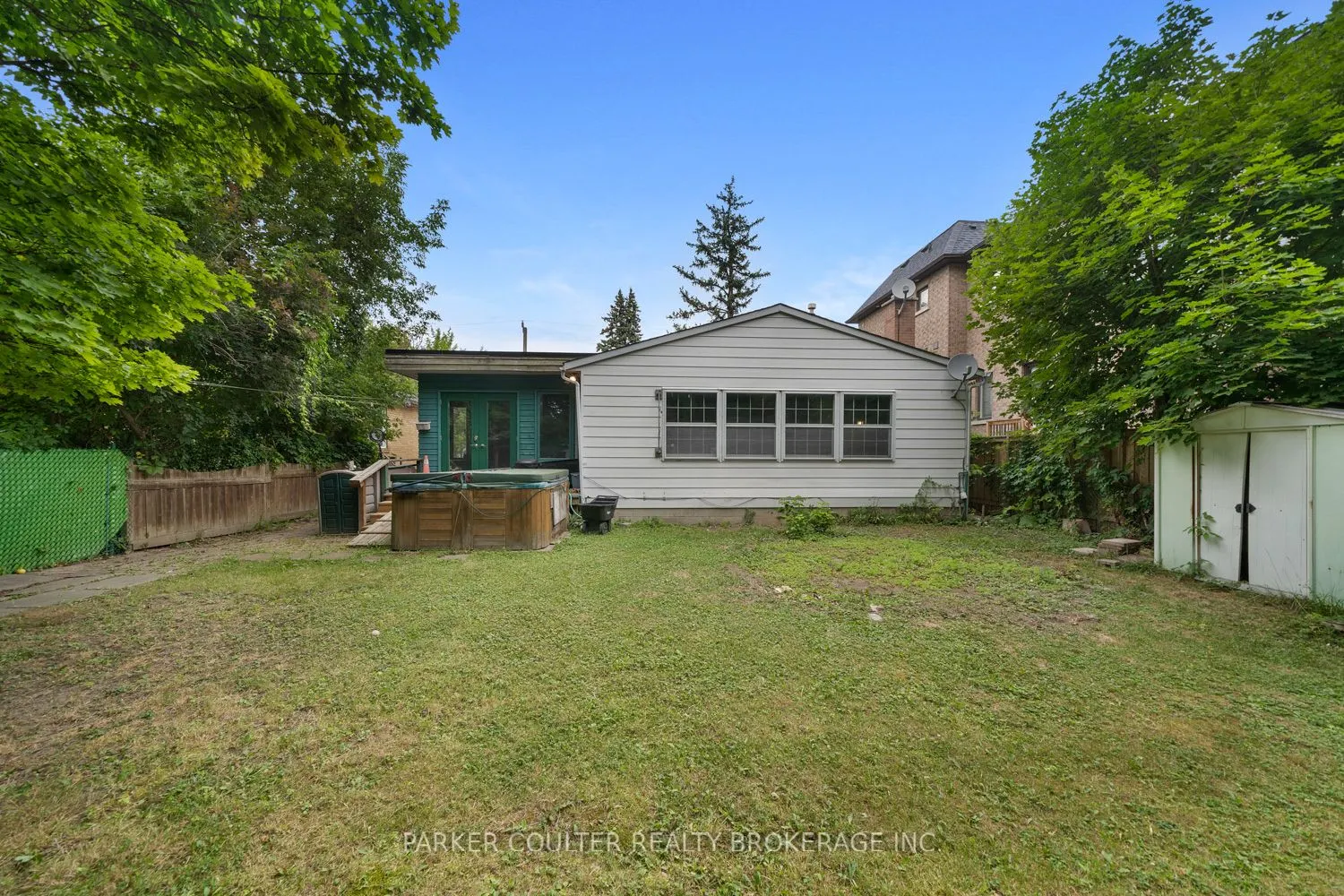 105 Rockport Crescent