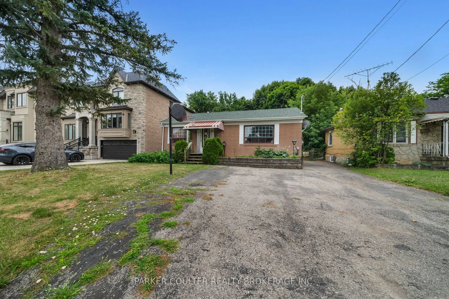 105 Rockport Crescent