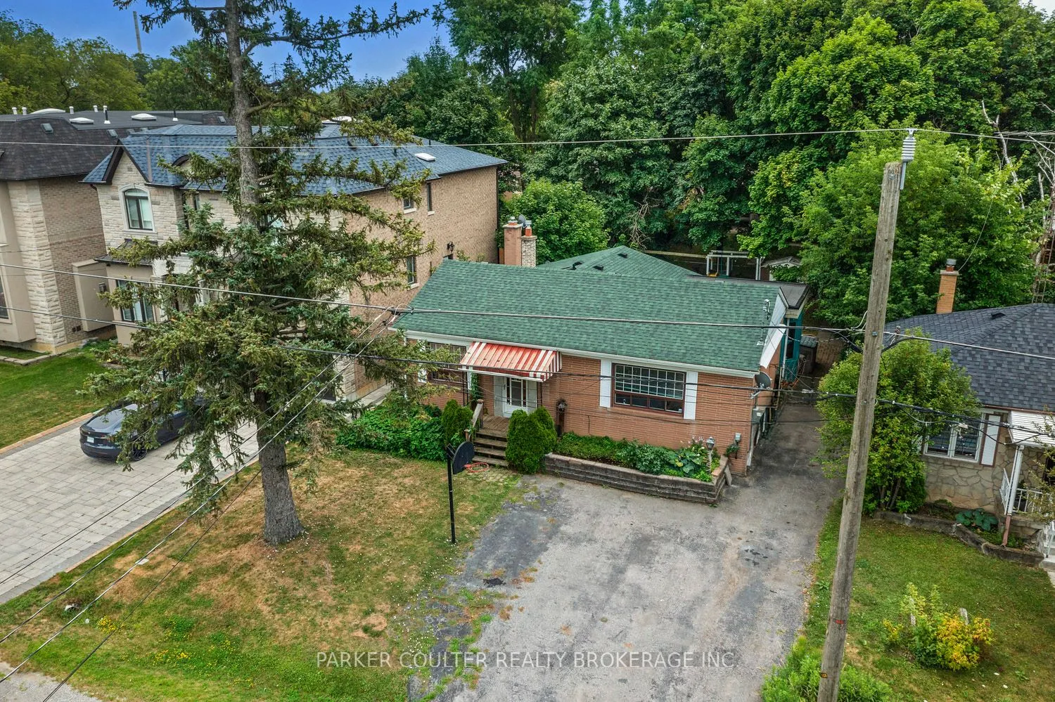 105 Rockport Crescent