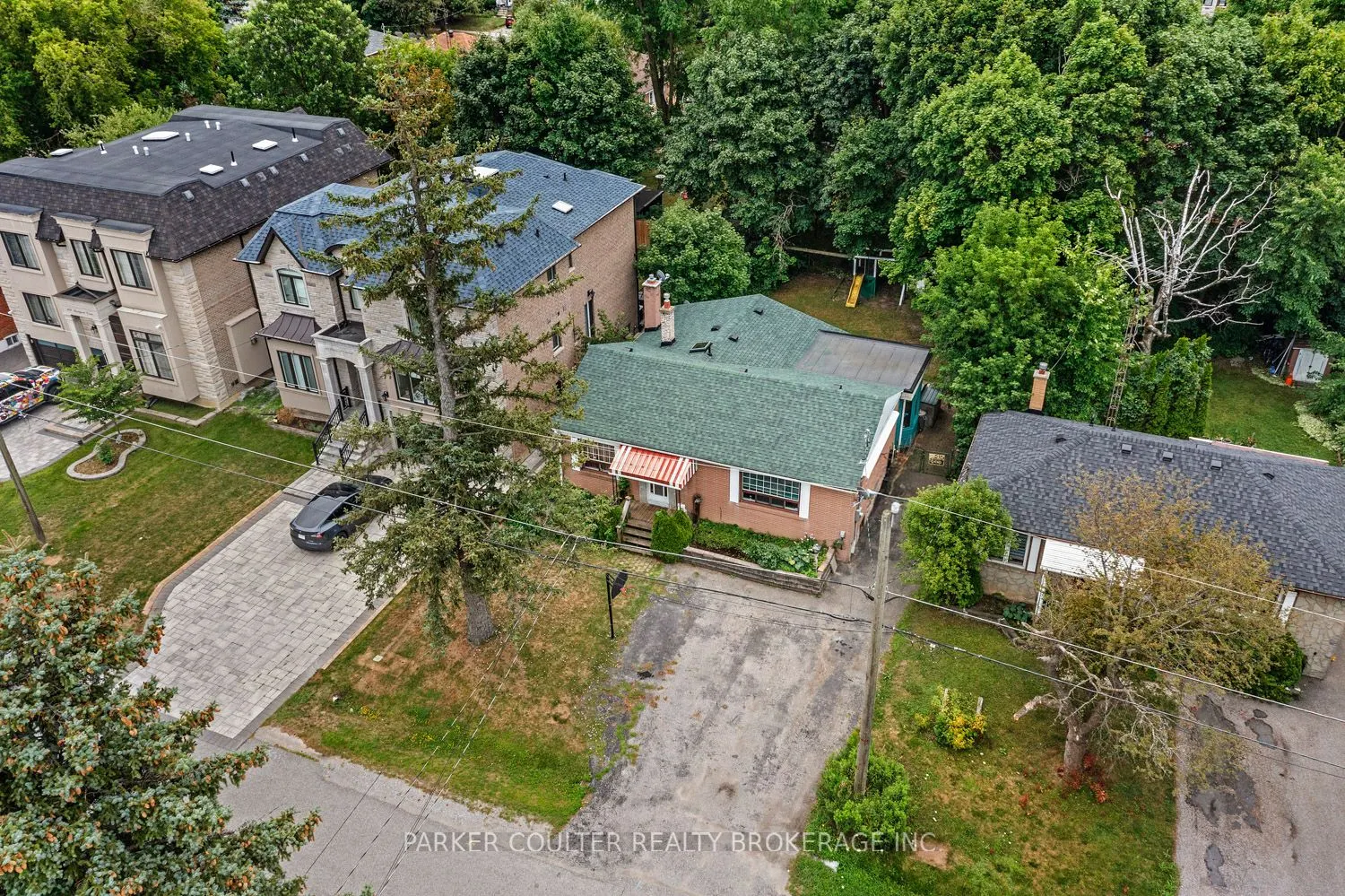 105 Rockport Crescent