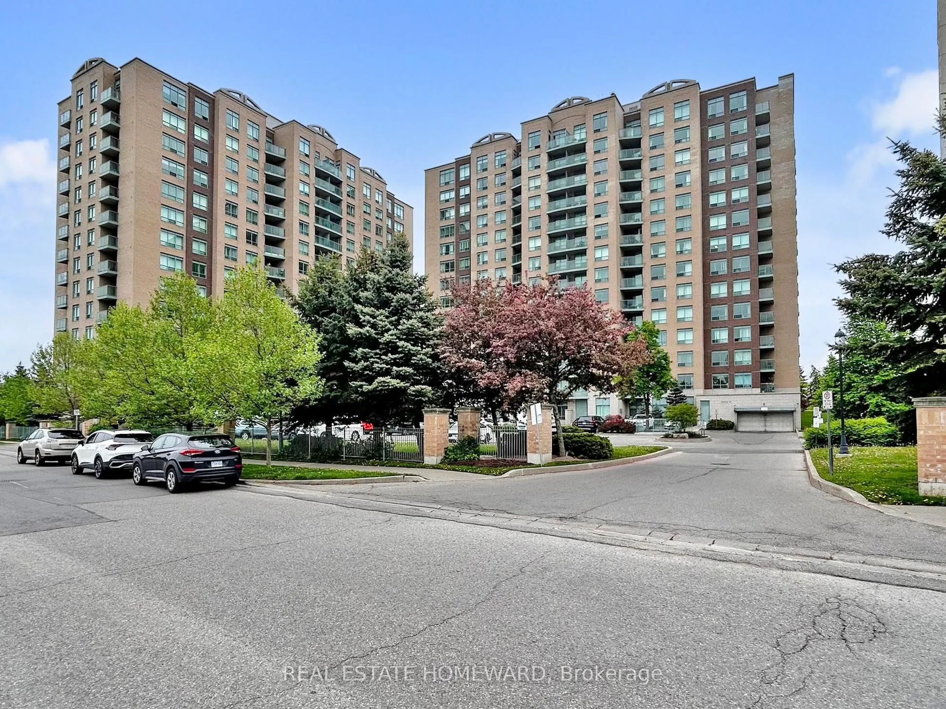 23 Oneida Crescent, #610