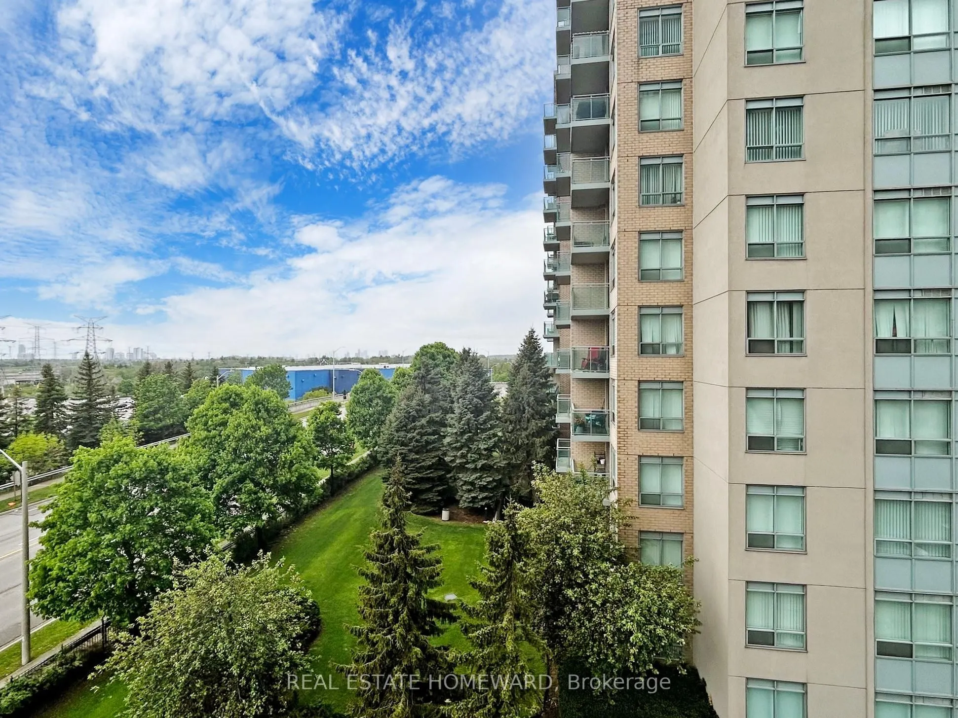 23 Oneida Crescent, #610