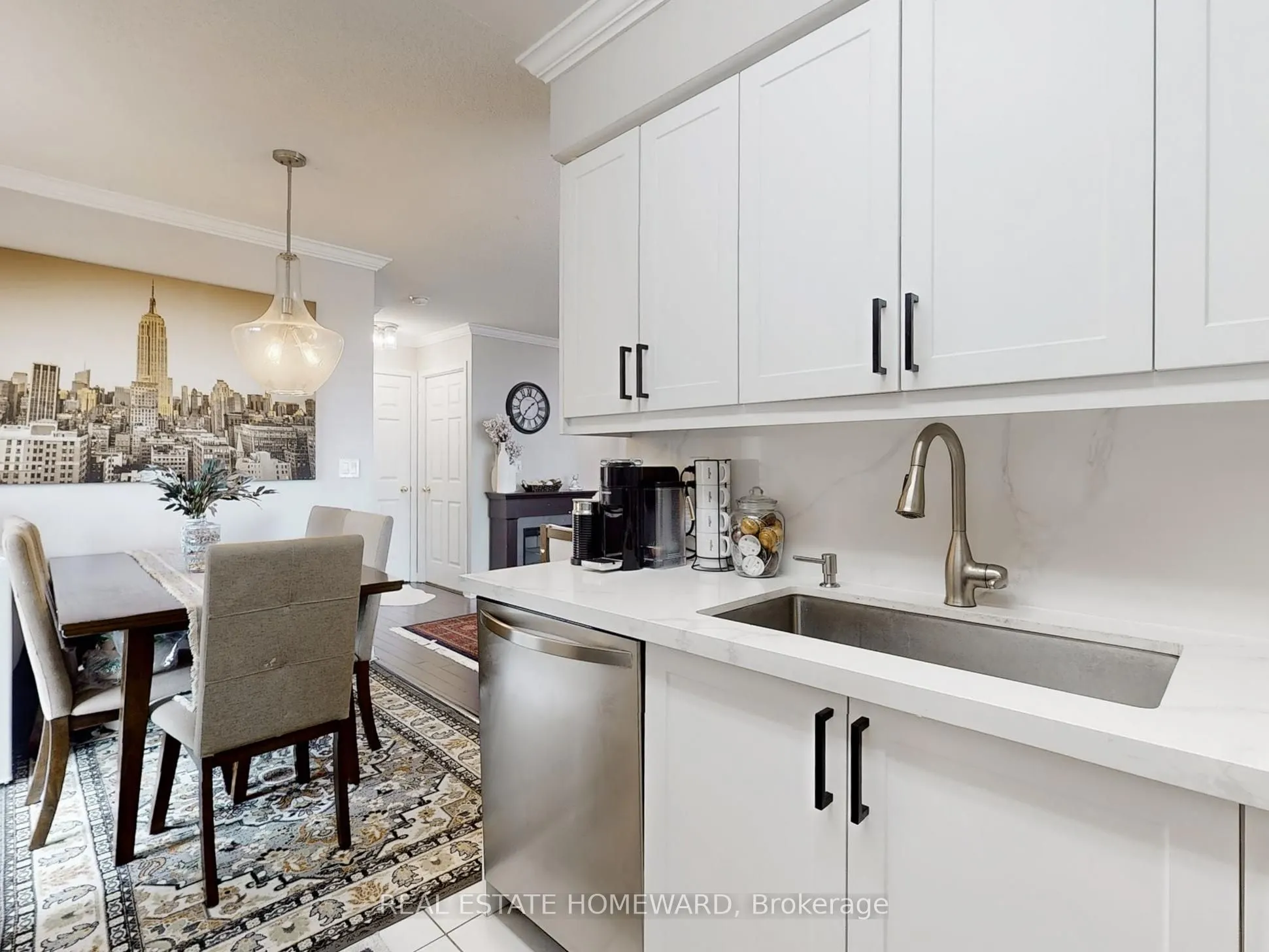 23 Oneida Crescent, #610