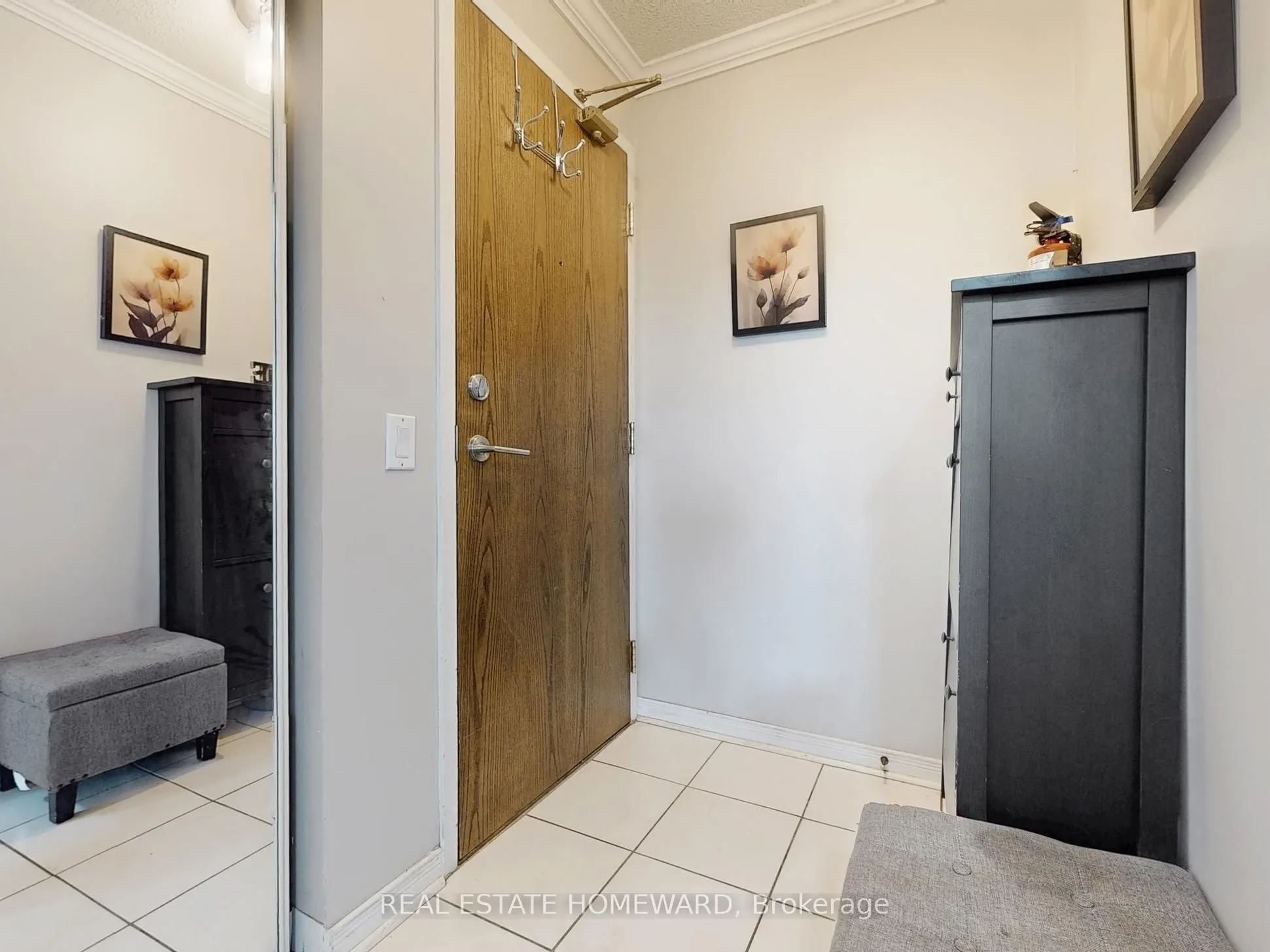 23 Oneida Crescent, #610