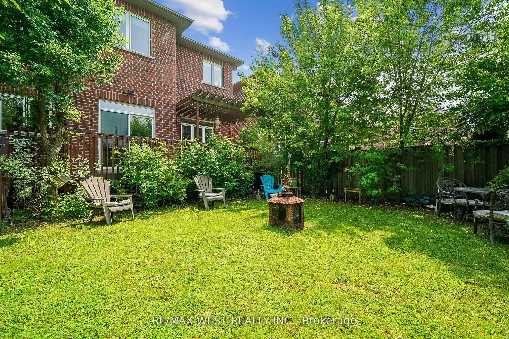160 Townsgate Drive