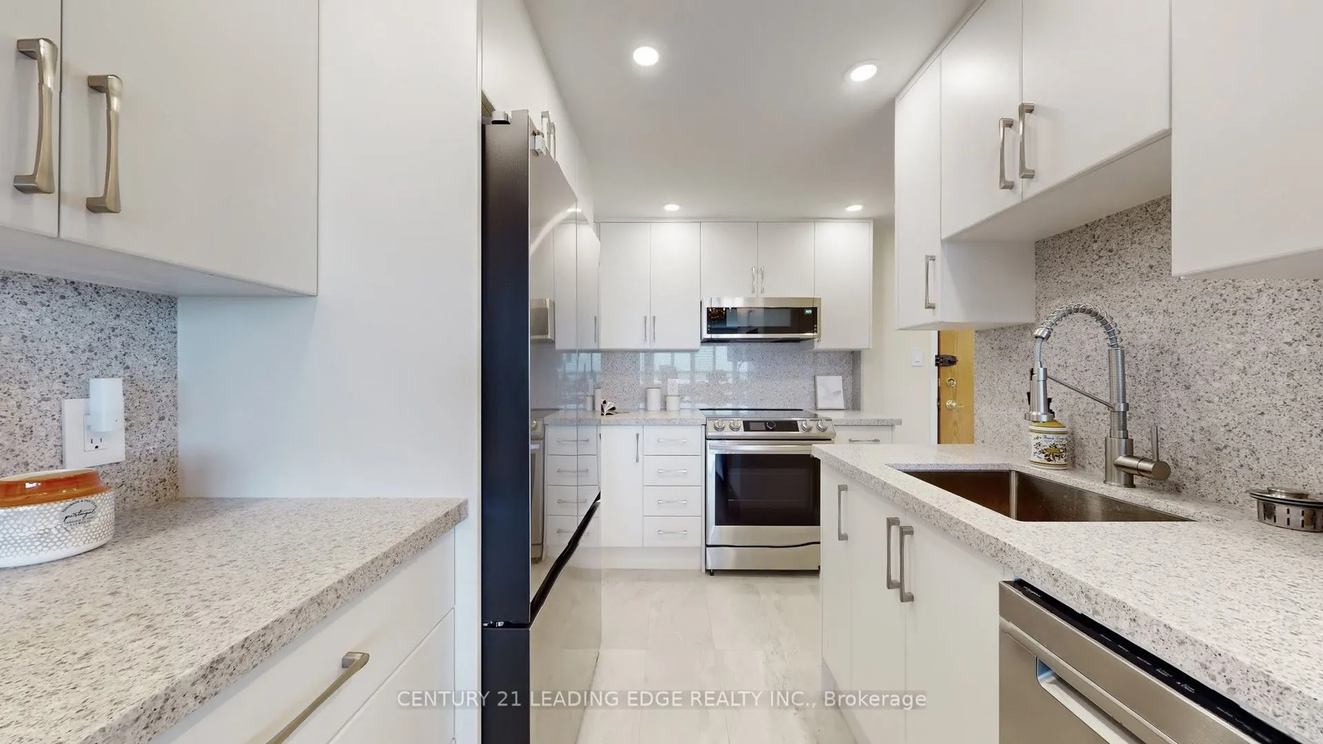 2 Raymerville Drive, #817