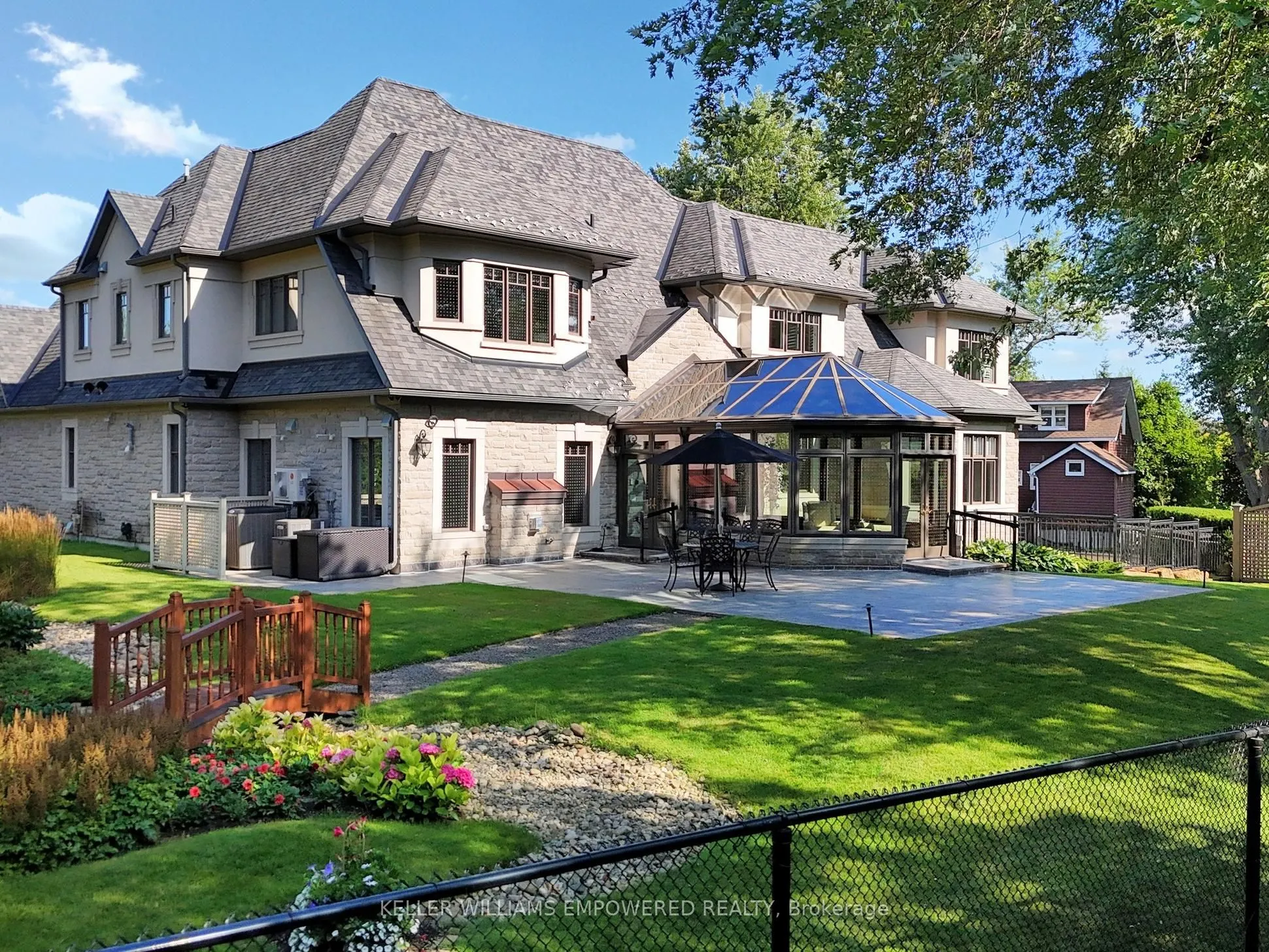 12 Macleod Estate Court