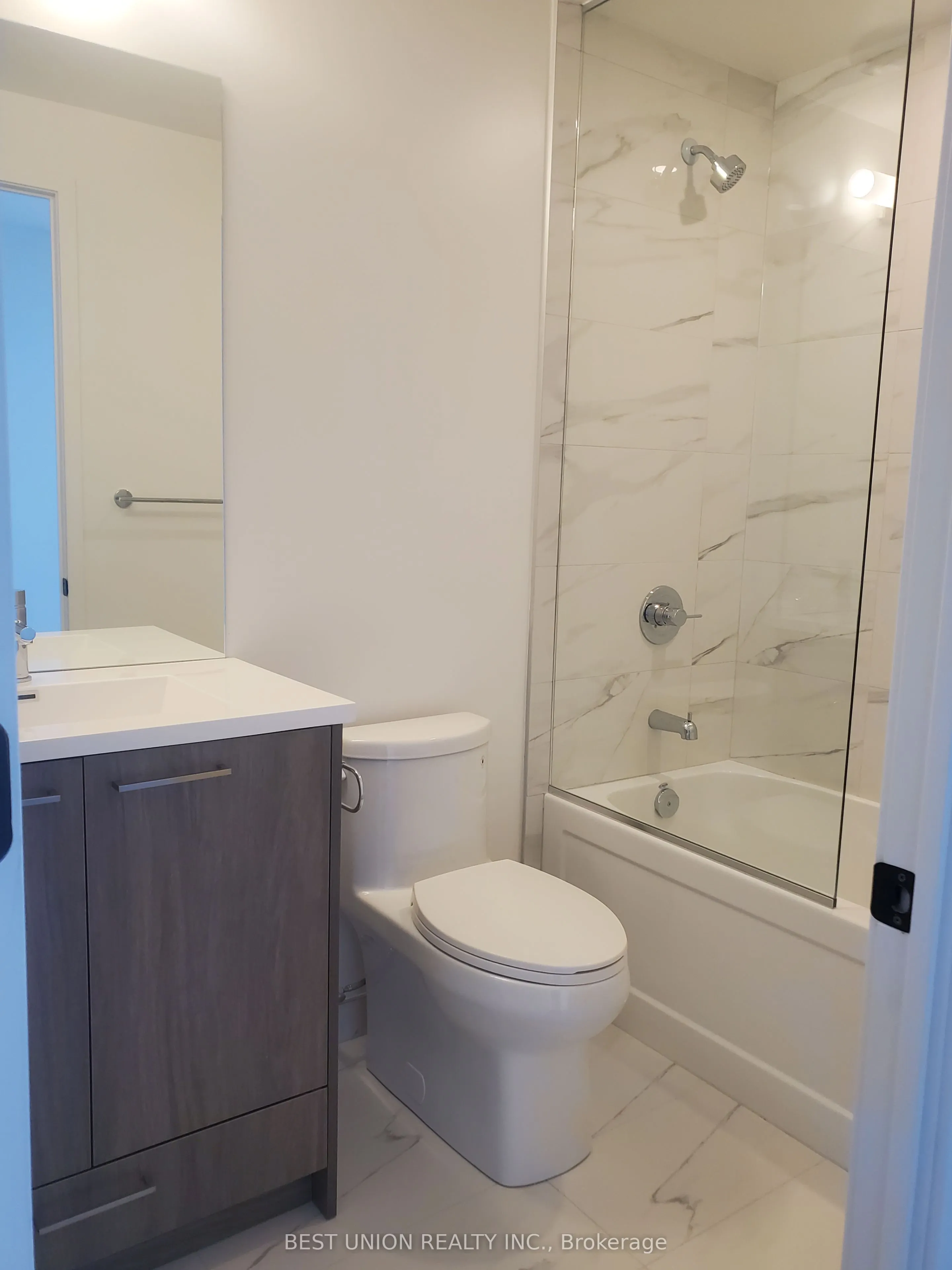 28 Interchange Way, #2803