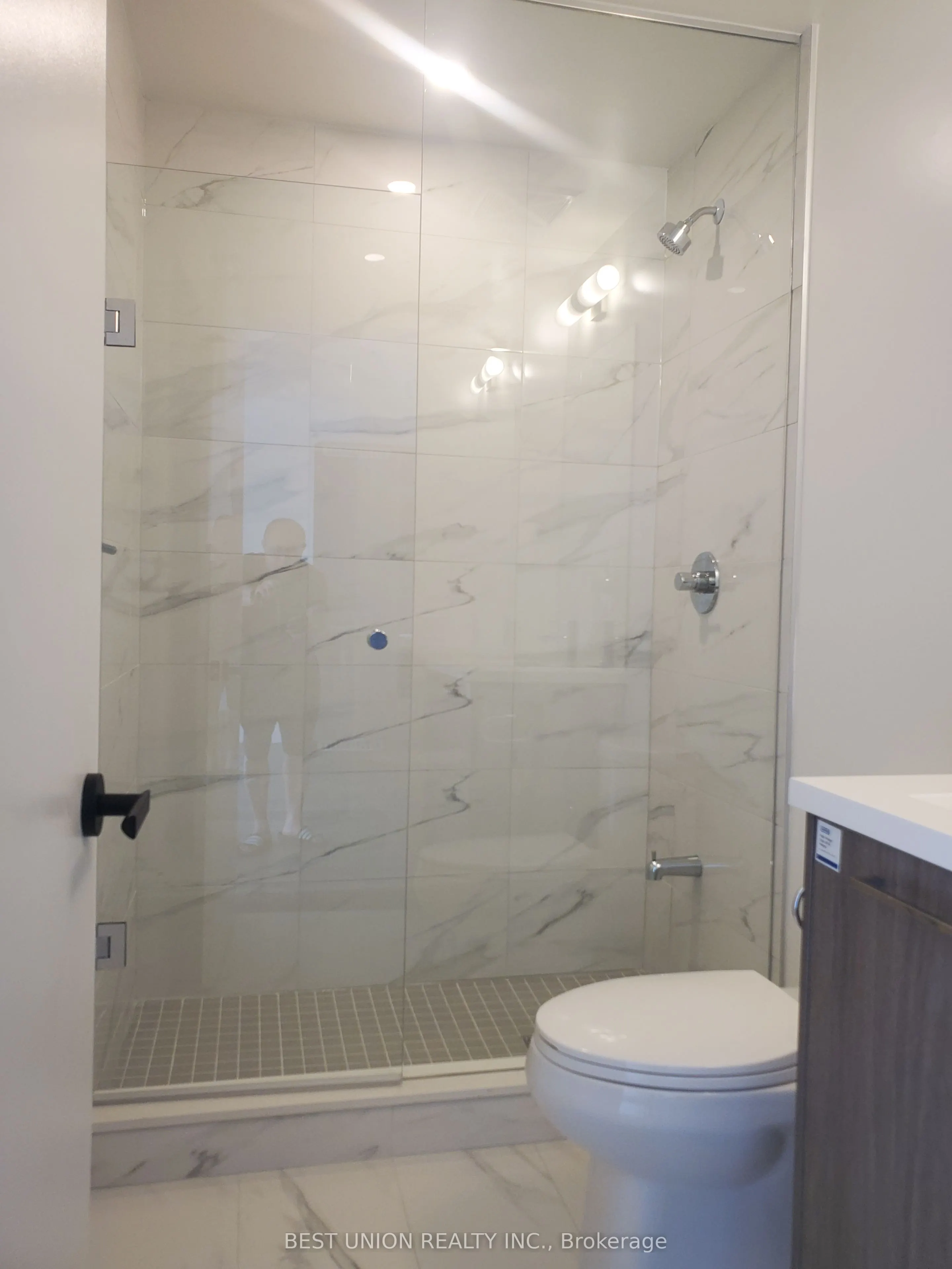 28 Interchange Way, #2803