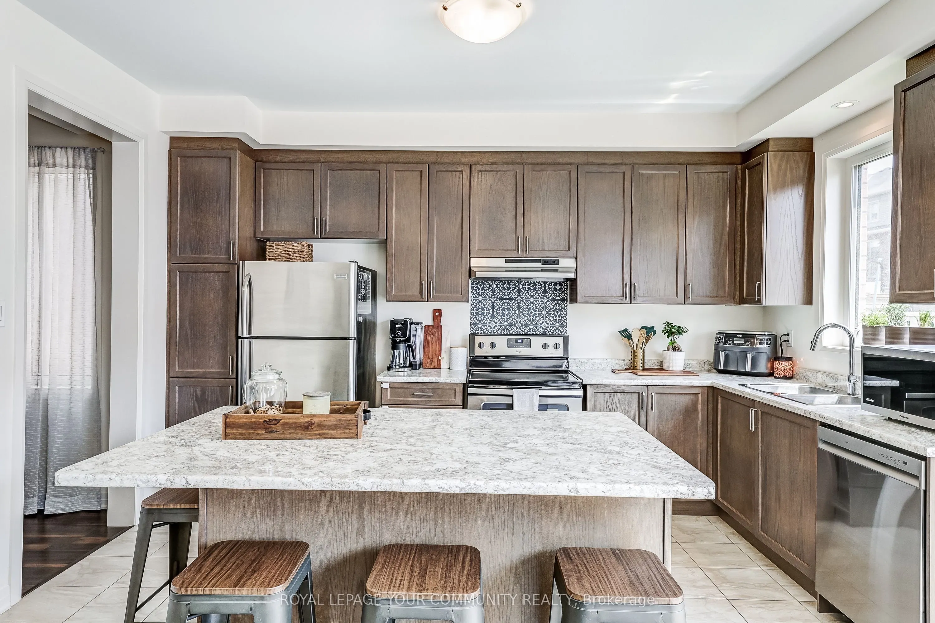 136 Casserley Crescent