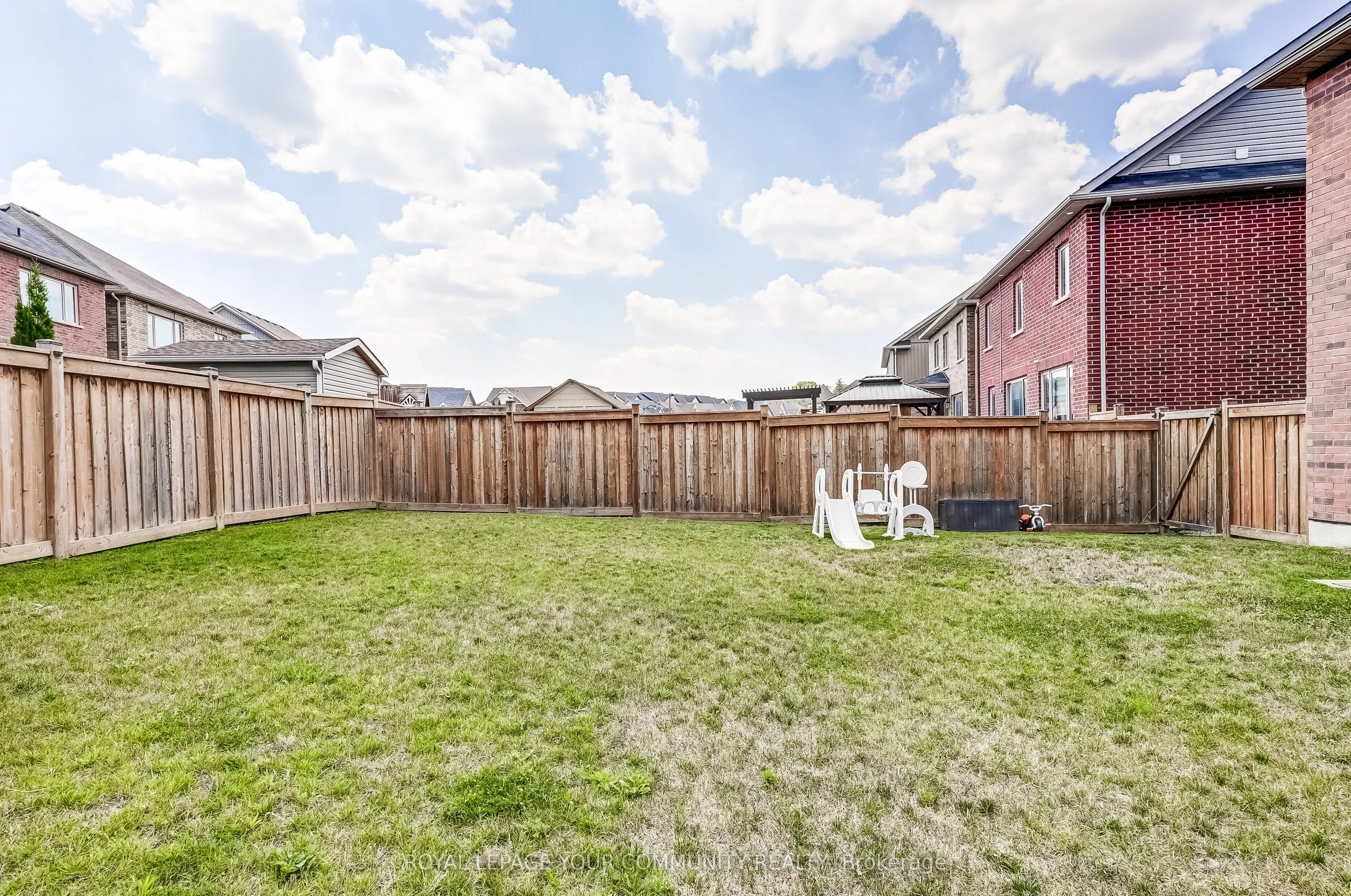 136 Casserley Crescent