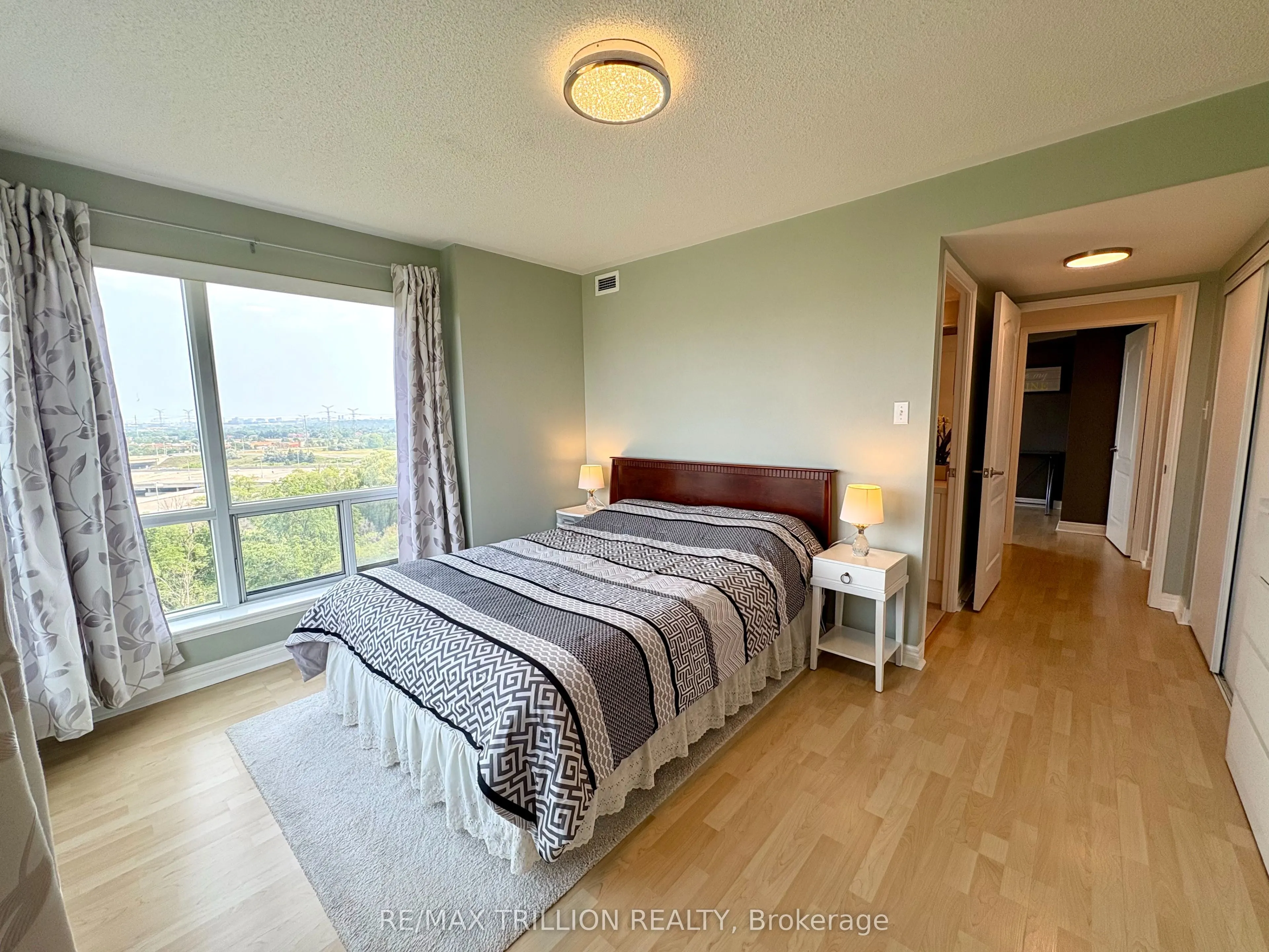 399 South Park Road, #1009