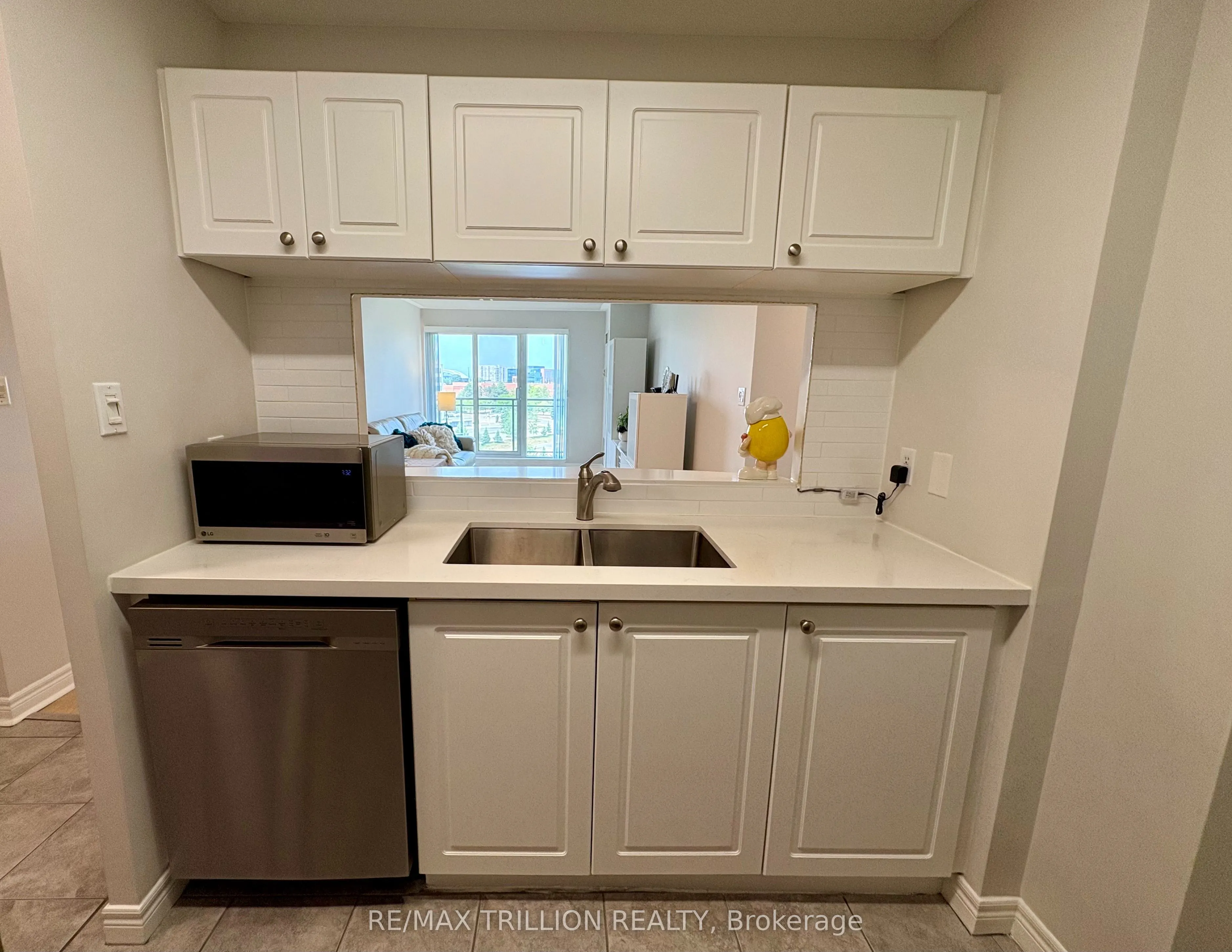 399 South Park Road, #1009