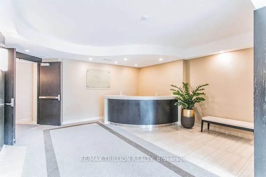 399 South Park Road, #1009