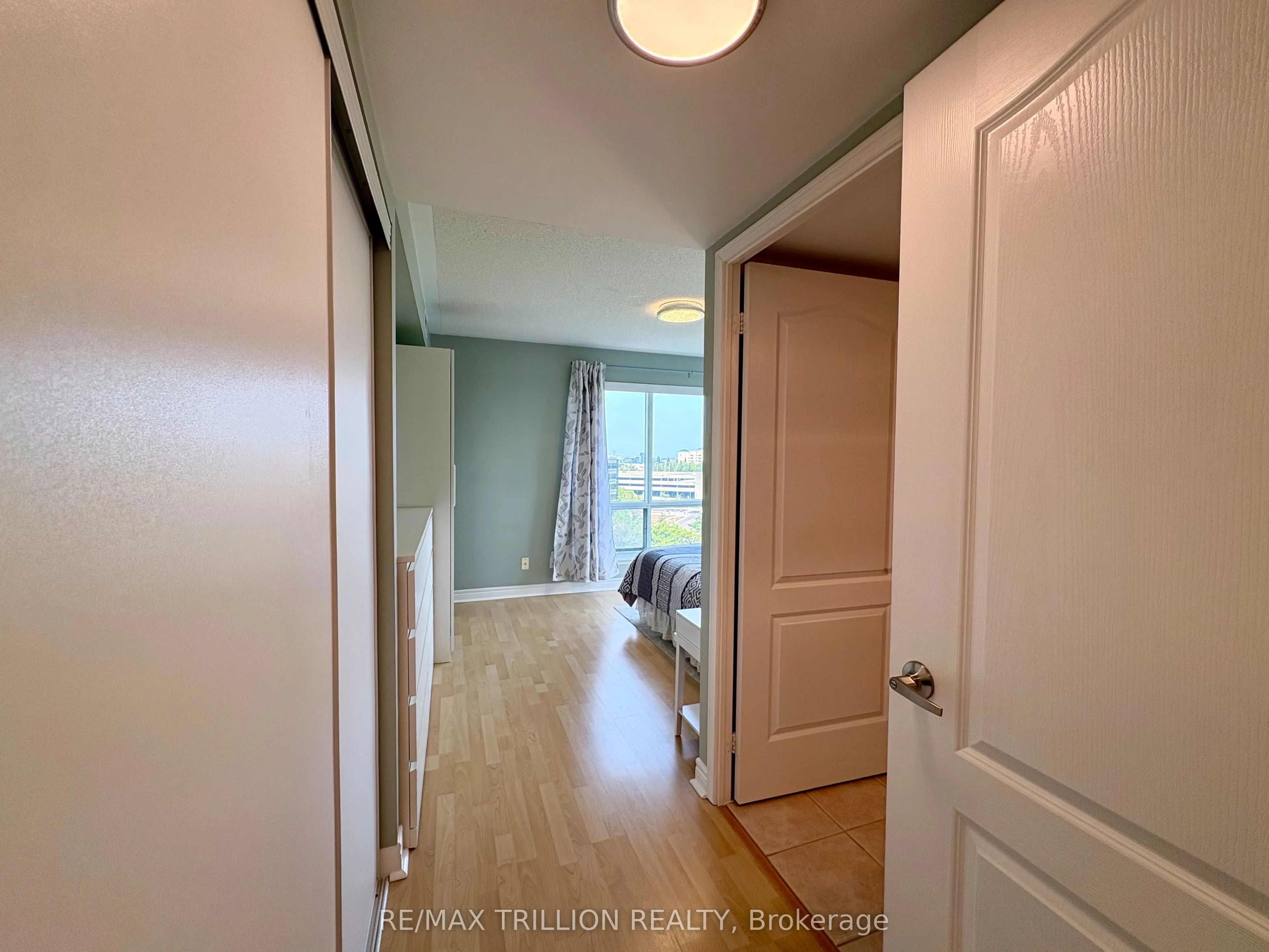 399 South Park Road, #1009