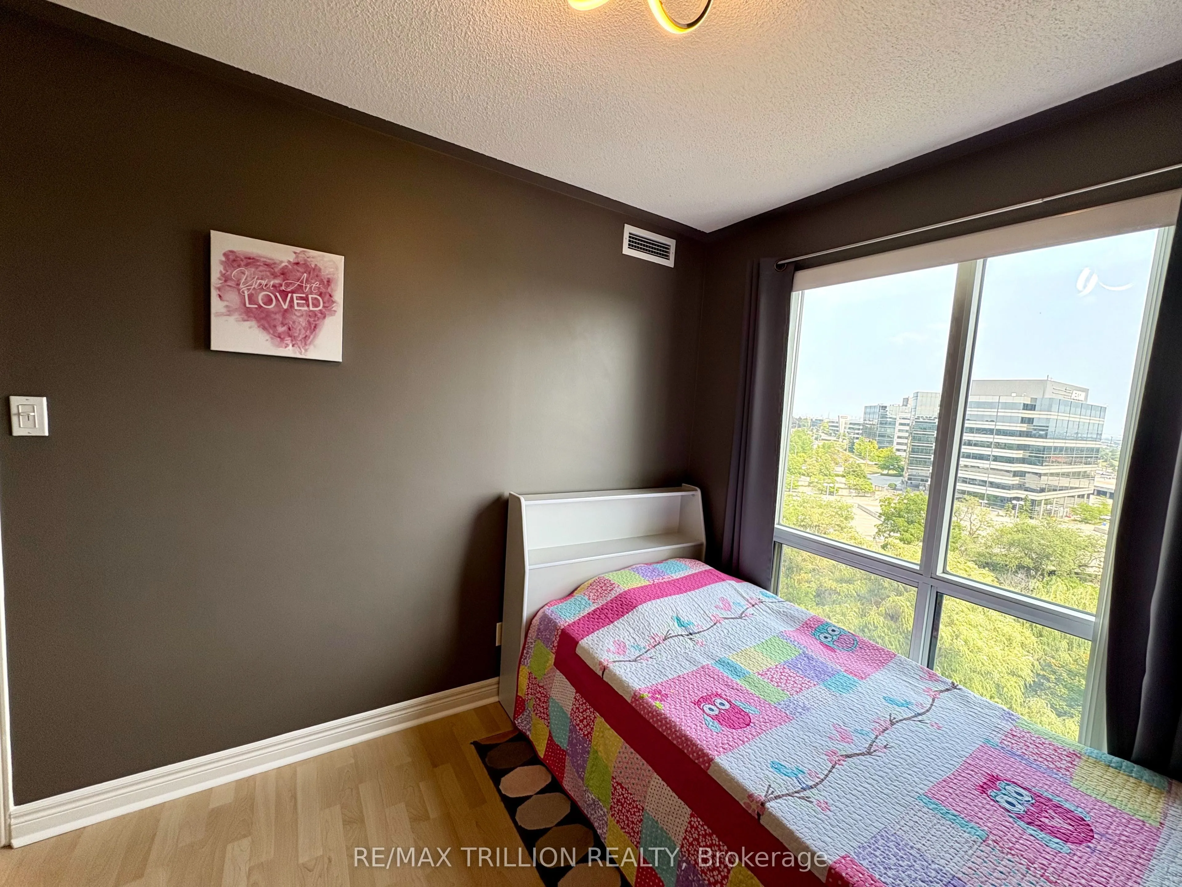 399 South Park Road, #1009