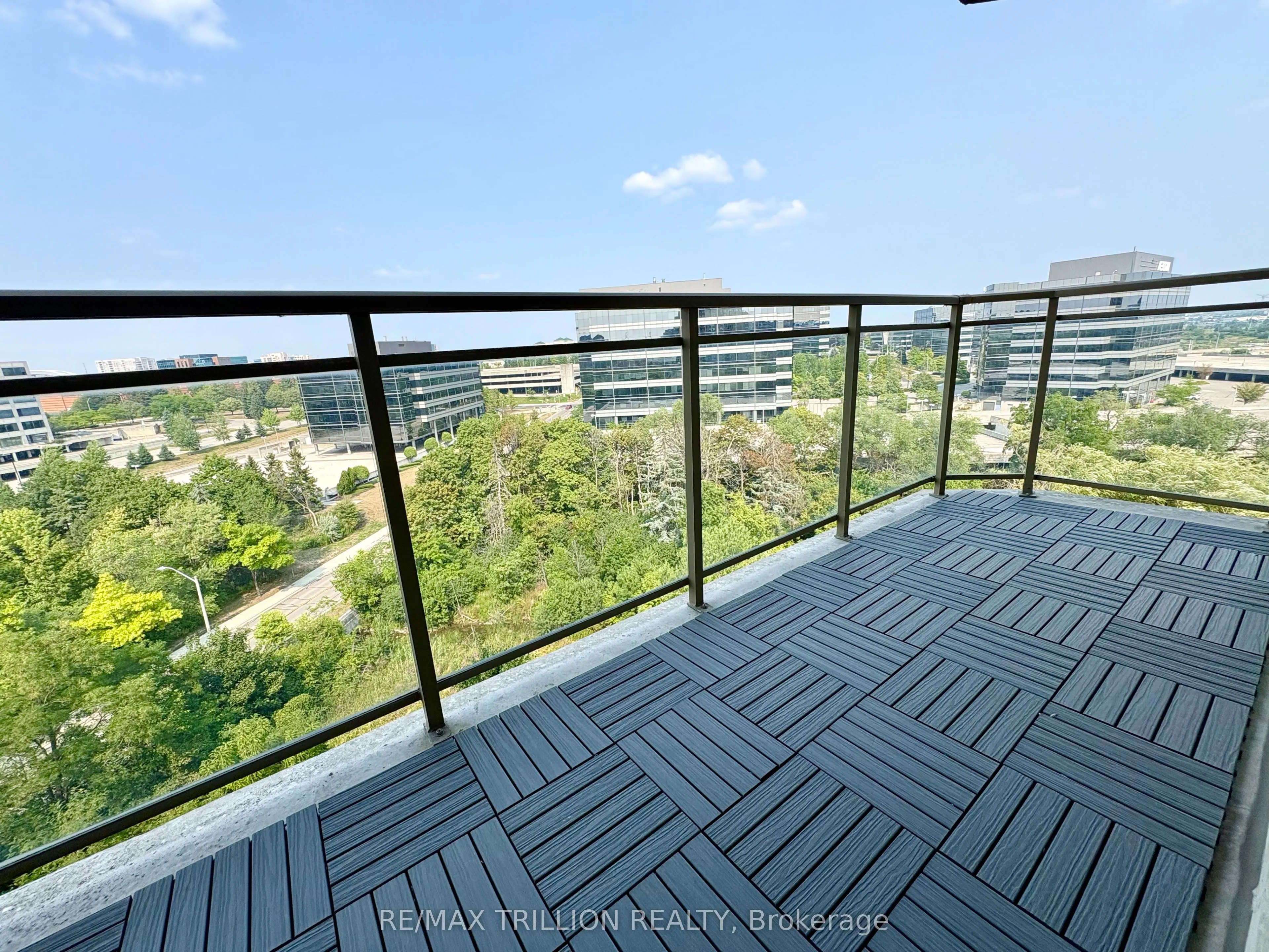 399 South Park Road, #1009