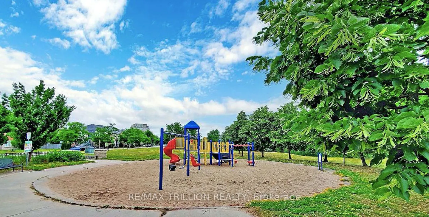 399 South Park Road, #1009